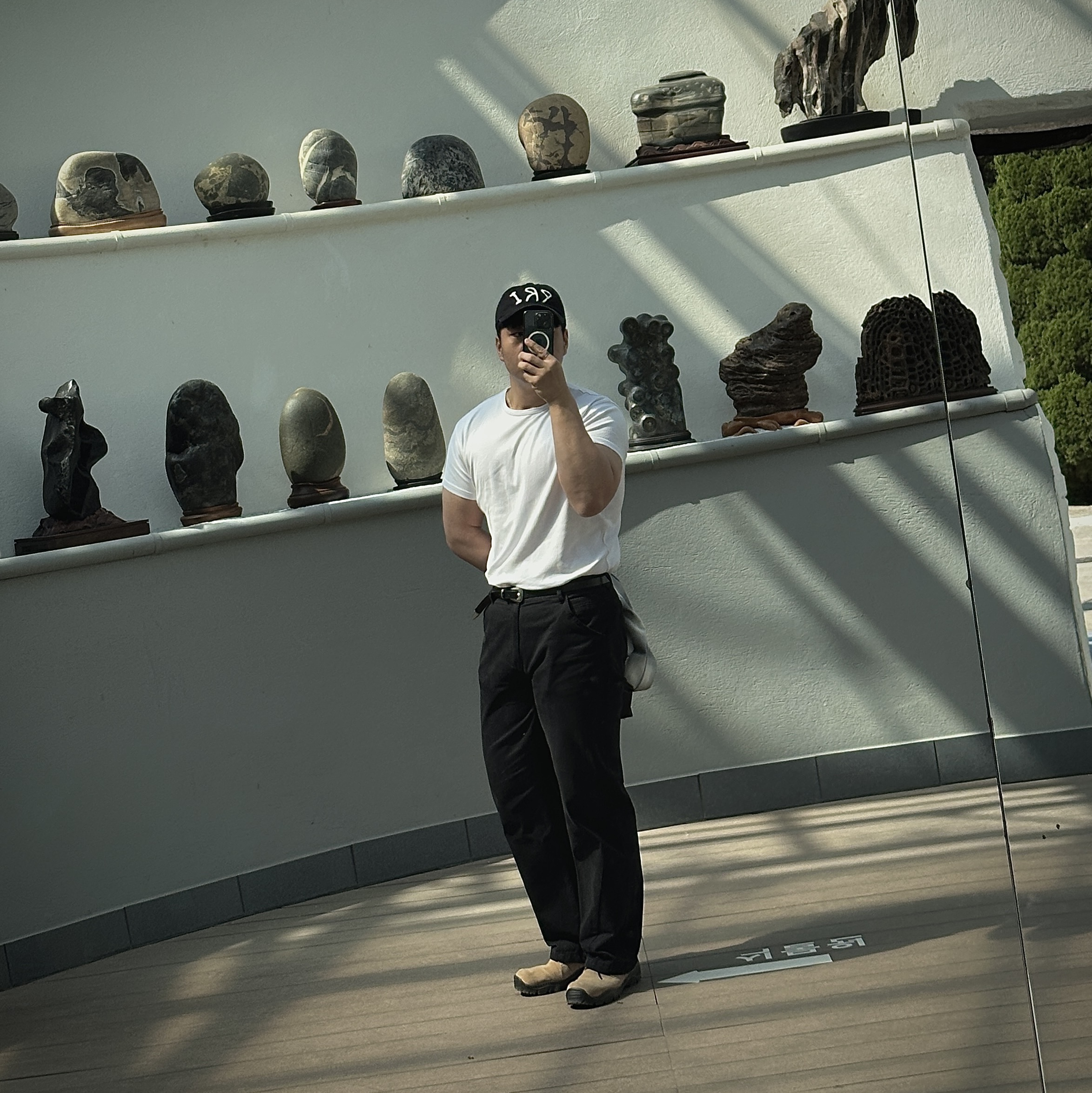 Millo Archive Straight Fit Chino Pants Navy 착용 스타일