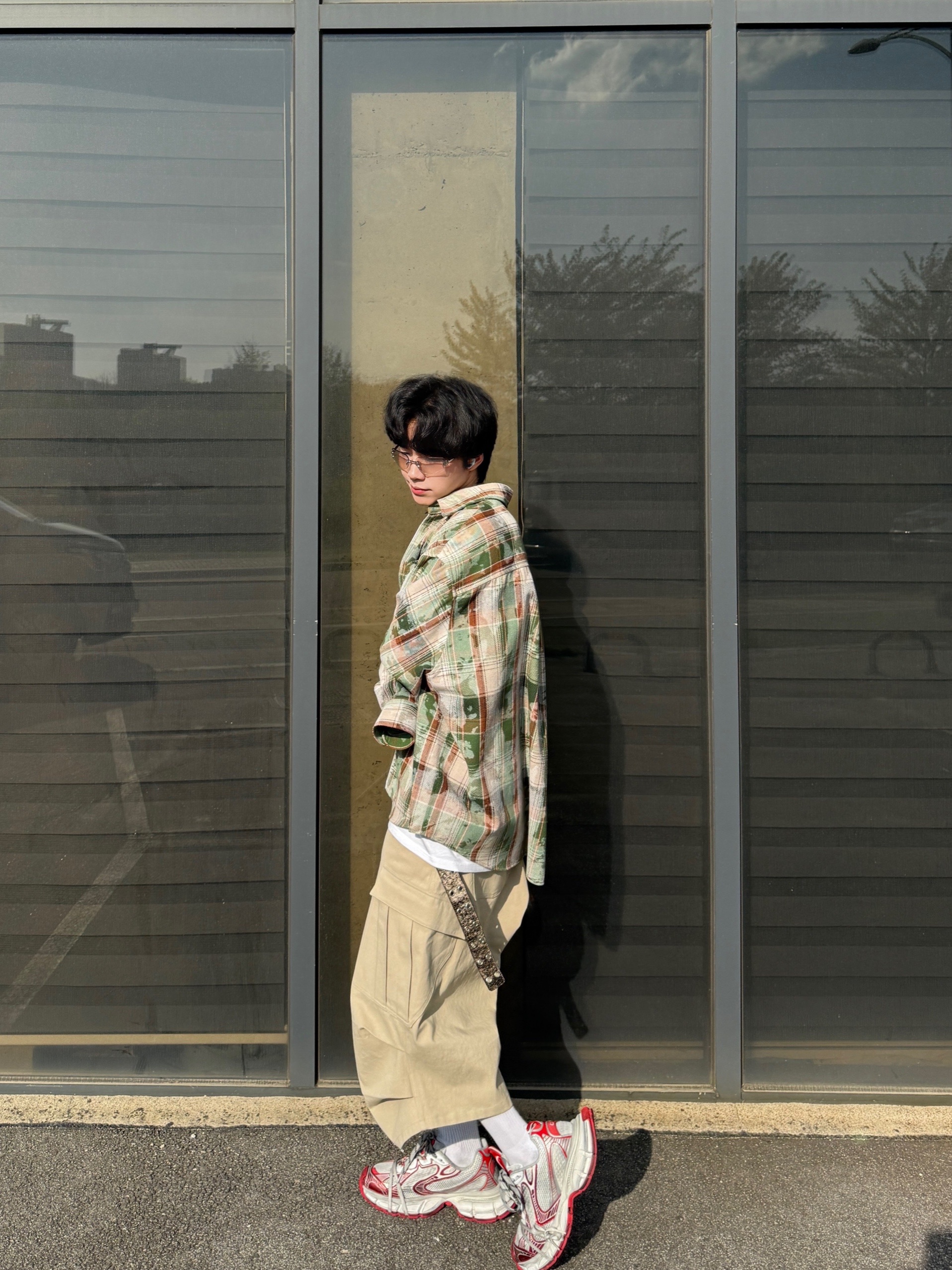 Balenciaga 3XL Sneakers White Red, MJD Oversized Check Shirt Vintage Green 착용 스타일 - 9