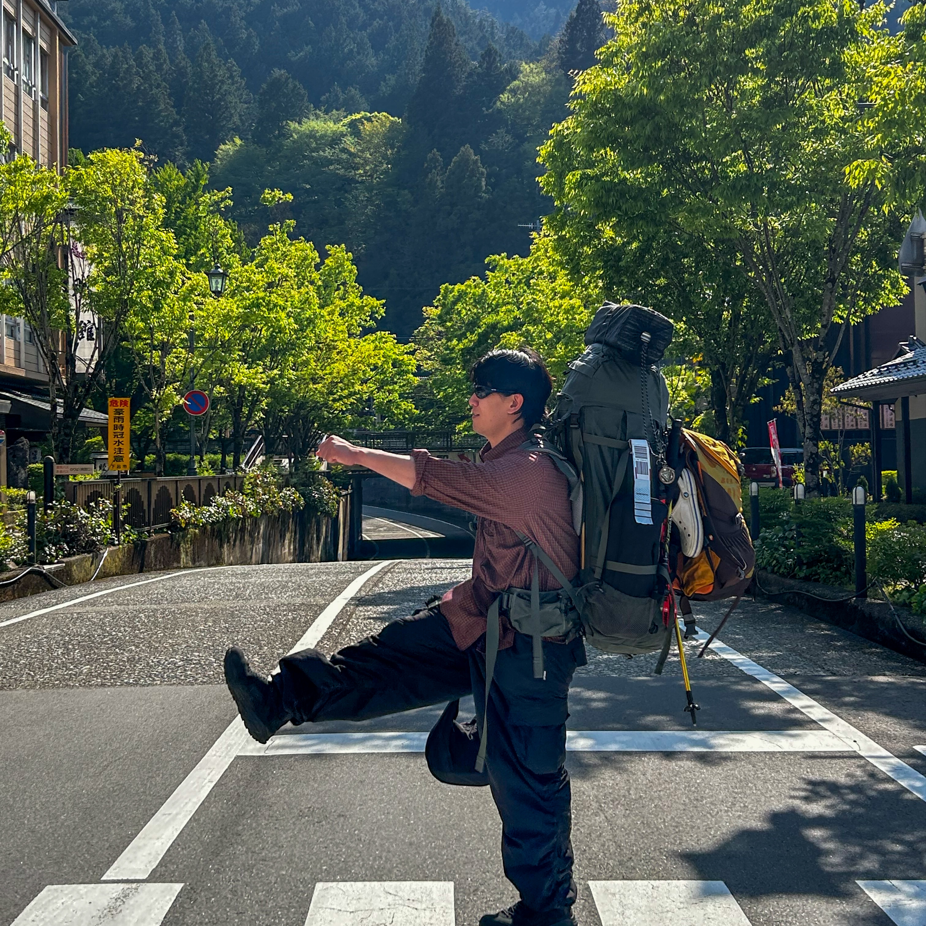 Nike ACG Smith Summit Cargo Pants Black Anthracite - Asia, Fjallraven Kajka 75 Forest Green 착용 스타일 - 3