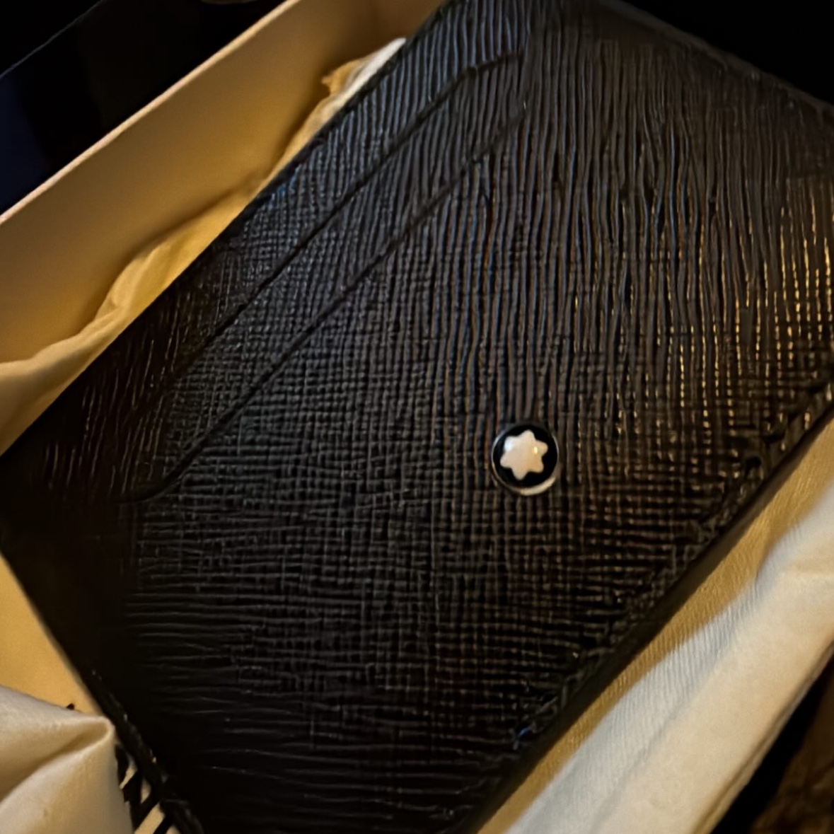 Montblanc Sartorial 5cc Card Holder Black 착용 스타일