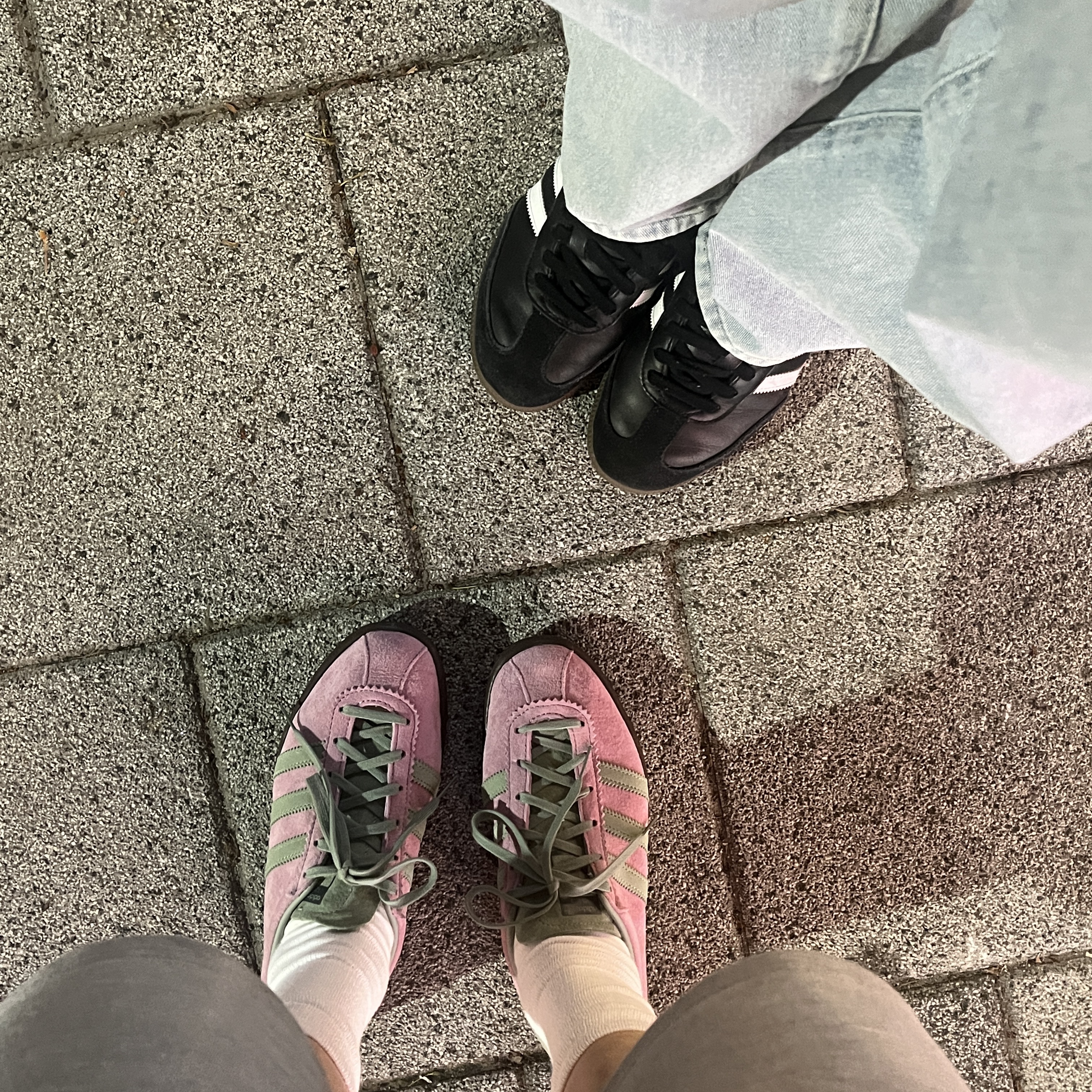 Adidas Tobacco Wonder Orchid Silver Green 착용 스타일 - 3