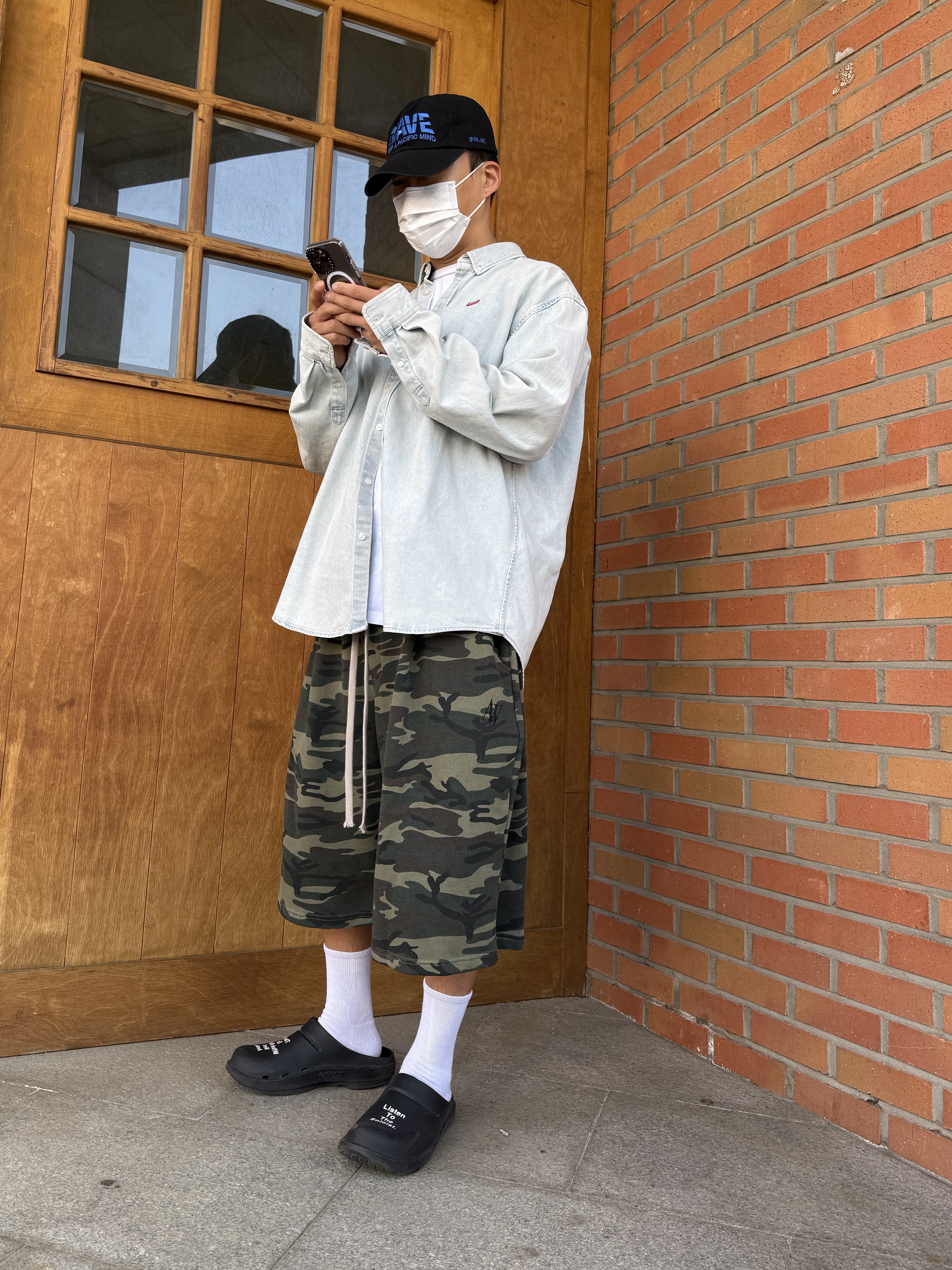Supreme Small Box Shirt Washed Denim - 24FW, Farfromwhat Wave Cap Black 착용 스타일 - 3