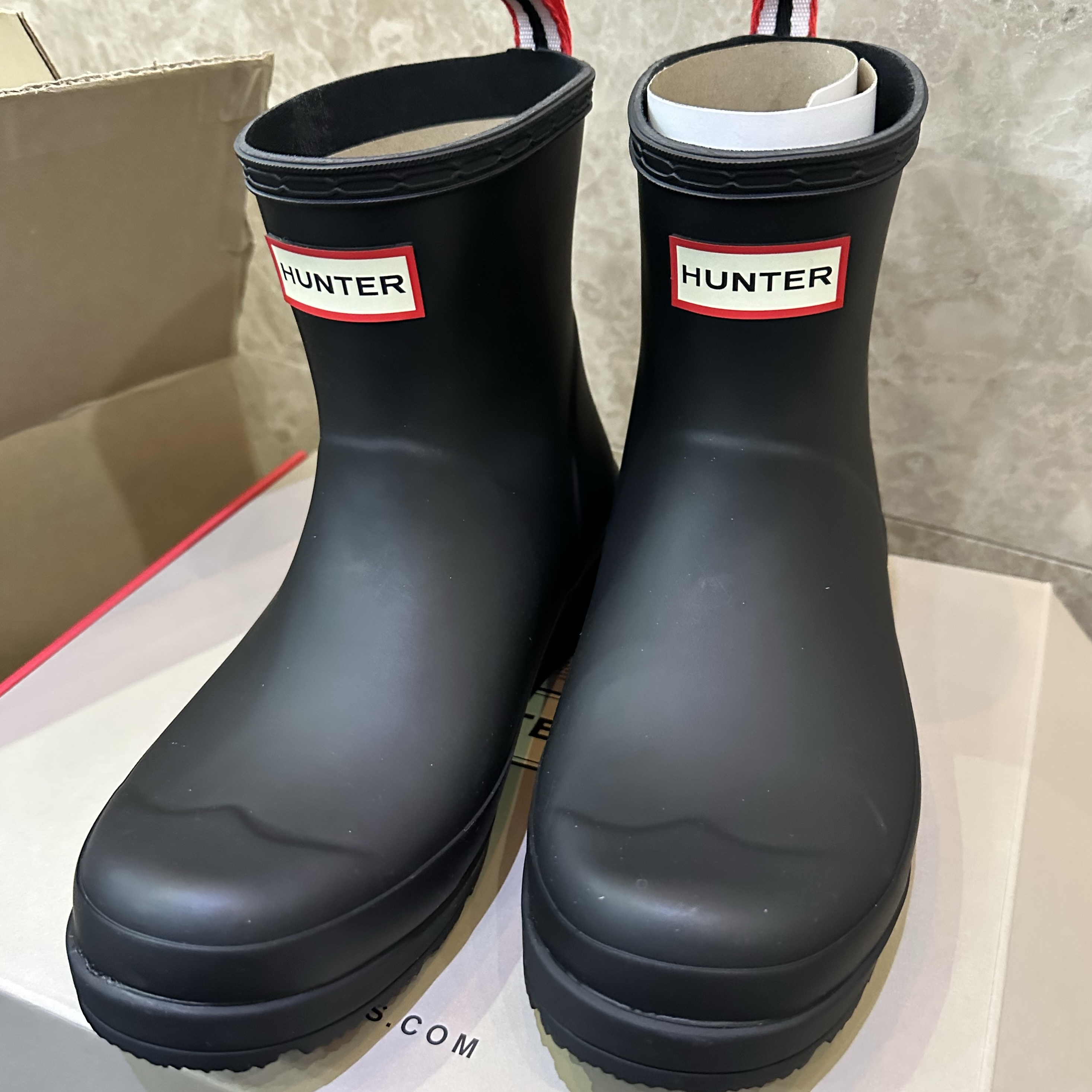 (W) Hunter Play Short Rain Boots Black, (Kids) Stone Island 4100002 Hood Zip Up Navy - 25SS 착용 스타일 - 2