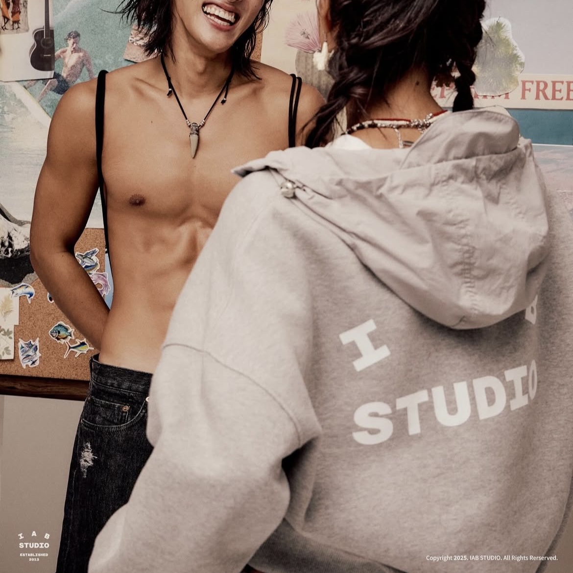 IAB Studio Woven Hoodie Gray White 착용 스타일 - 3
