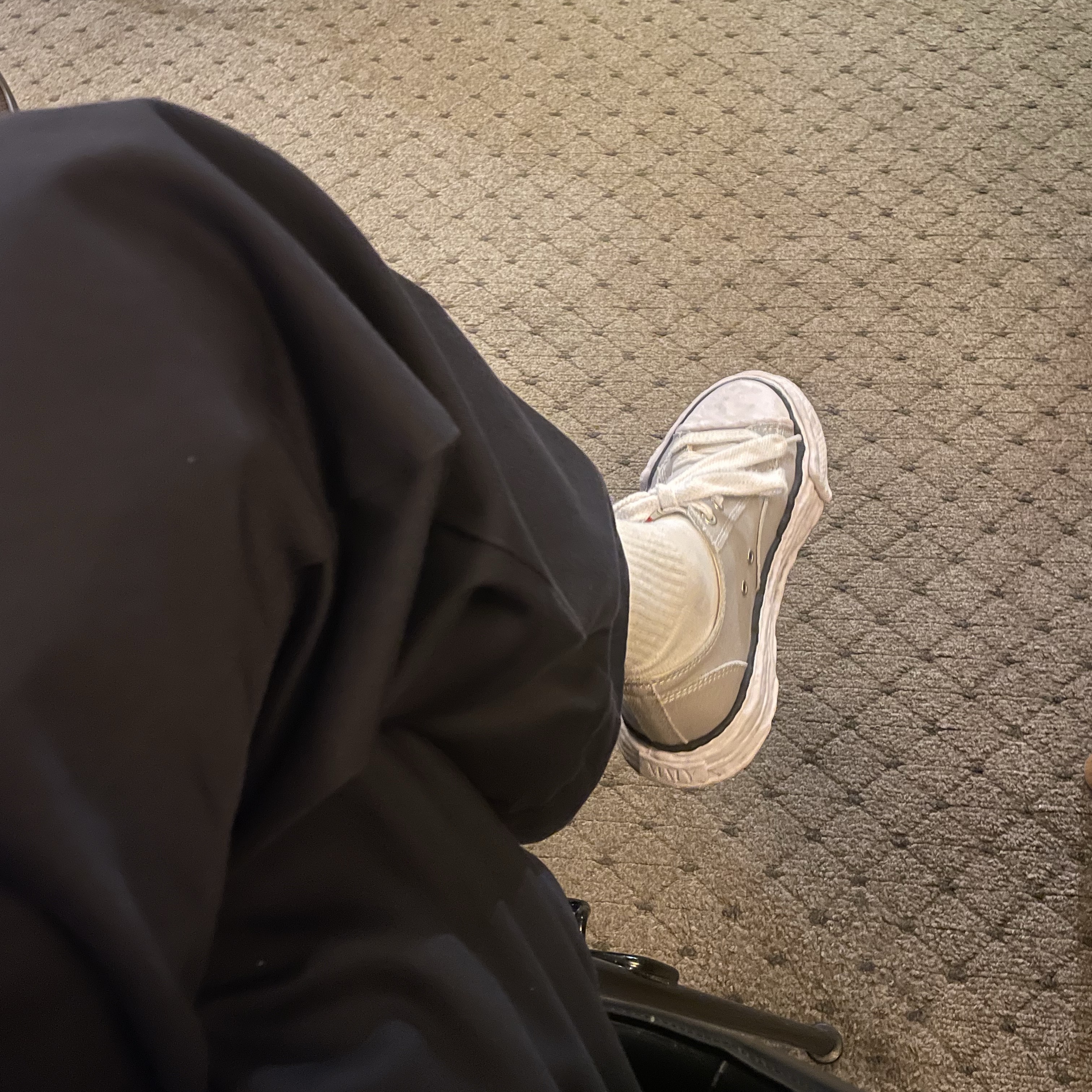 Maison Mihara Yasuhiro Peterson23 OG Sole Canvas Low-top Sneakers Gray 착용 스타일 - 1