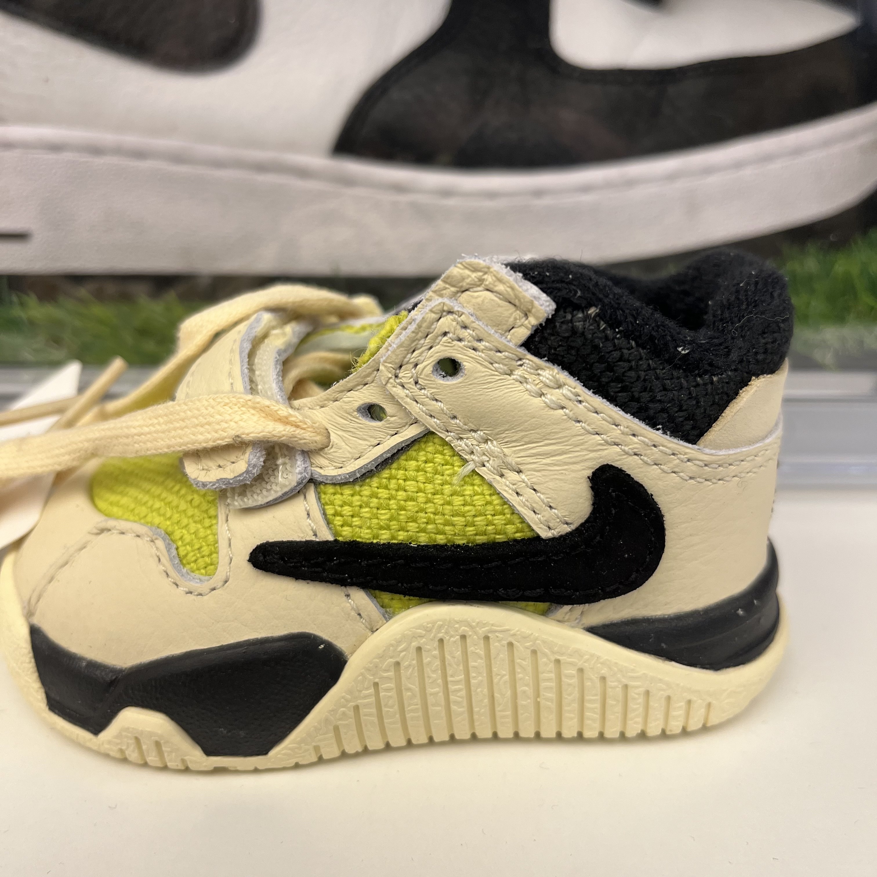 (TD) Jordan x Travis Scott Jumpman Jack TR Bright Cactus 착용 스타일 - 2