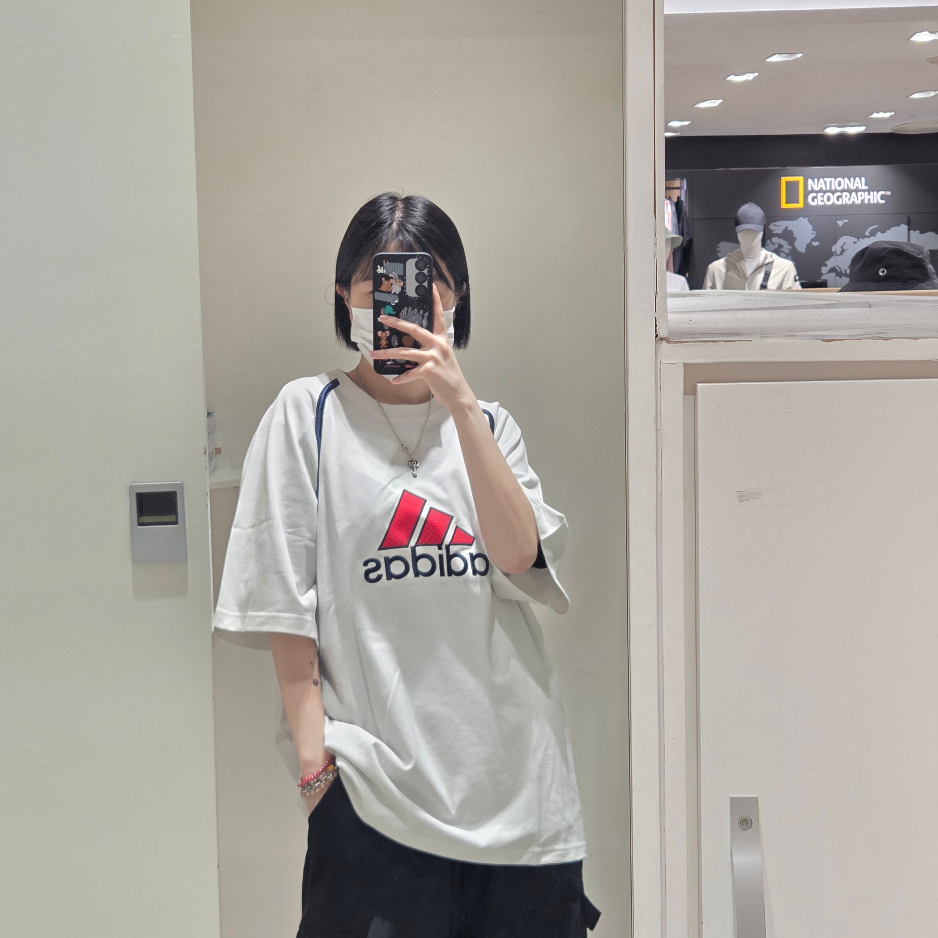 Gucci Double G Key Necklace Silver, Adidas Superstar Core Black White 착용 스타일