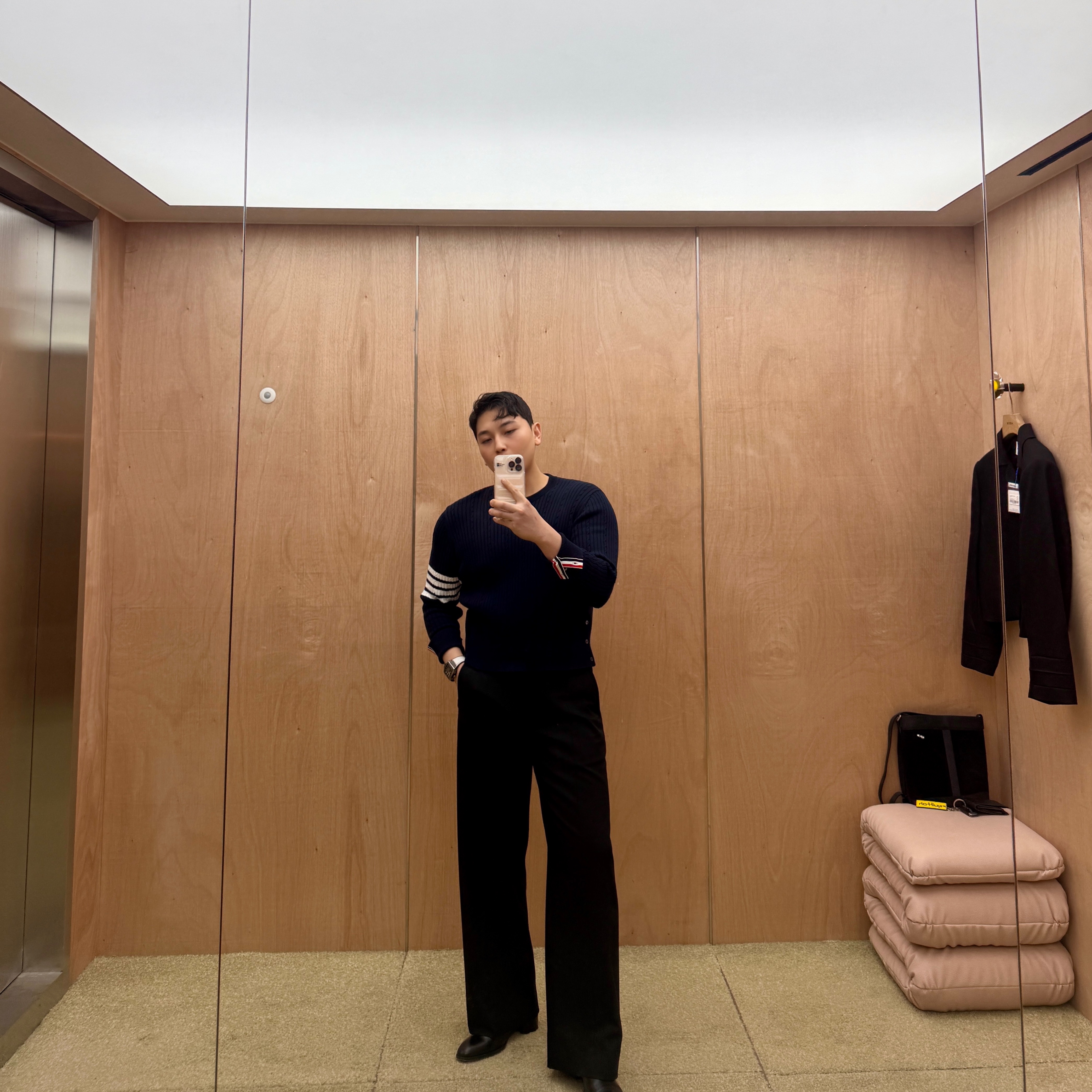 Thom Browne Baby Cable Rib Cotton 4-Bar Crew Neck Pullover Navy 착용 스타일