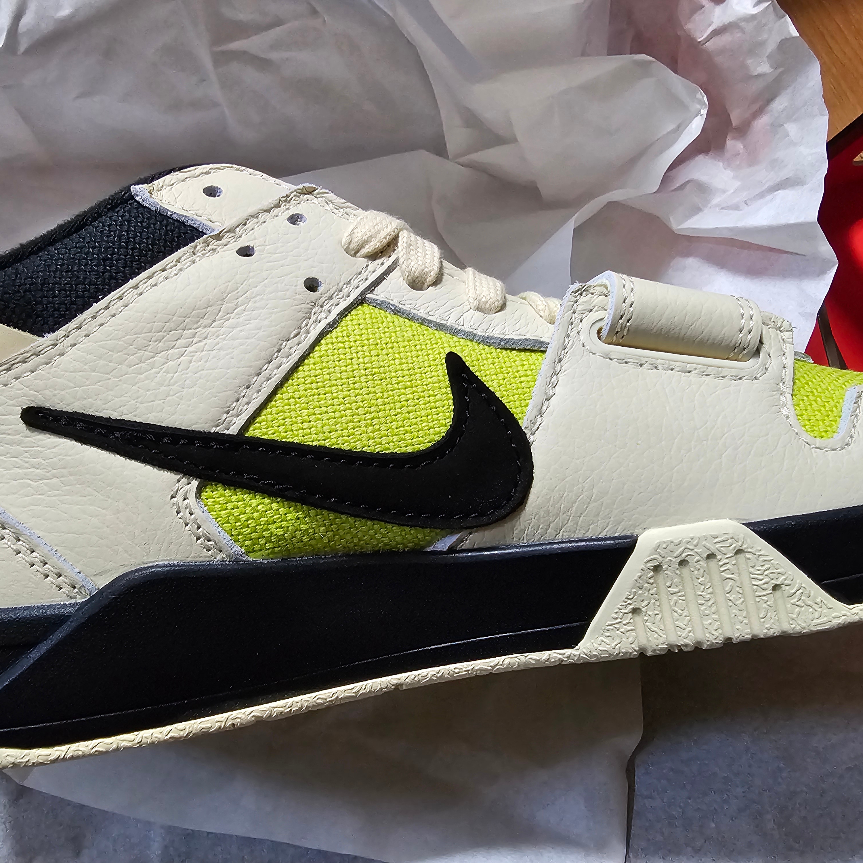 Jordan x Travis Scott Jumpman Jack TR Bright Cactus 착용 스타일 - 2