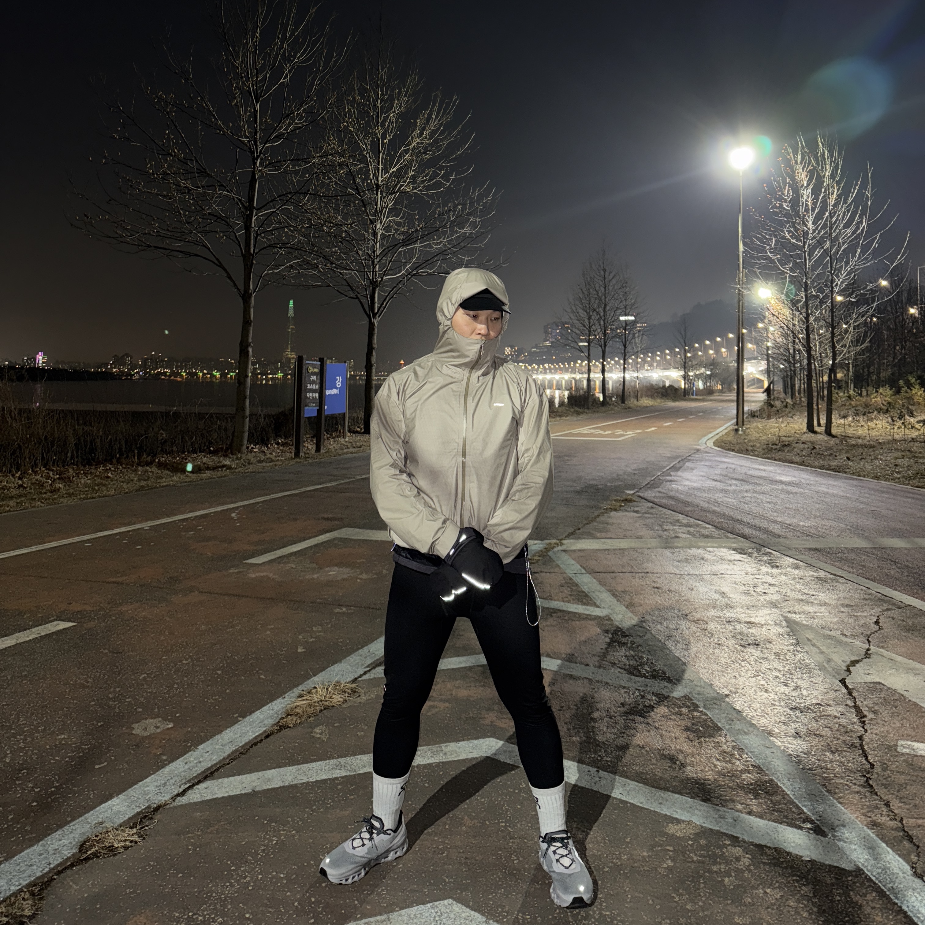 Satisfy Pertex 3L Fly Rain Jacket Moon, Asics Superblast 2 White Cool Grey 착용 스타일 - 2