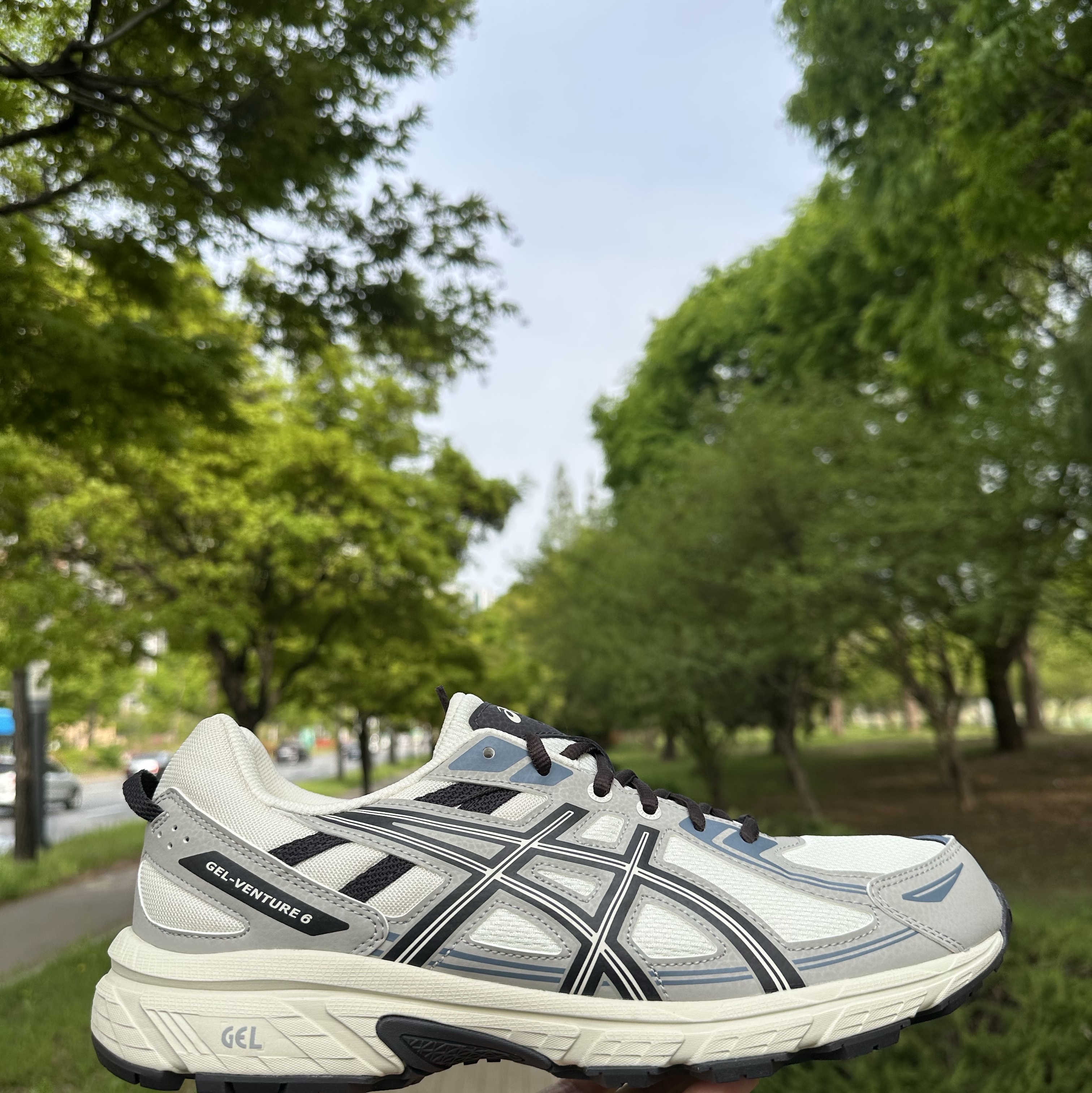 Asics Gel-Venture 6 Cream Grey 착용 스타일