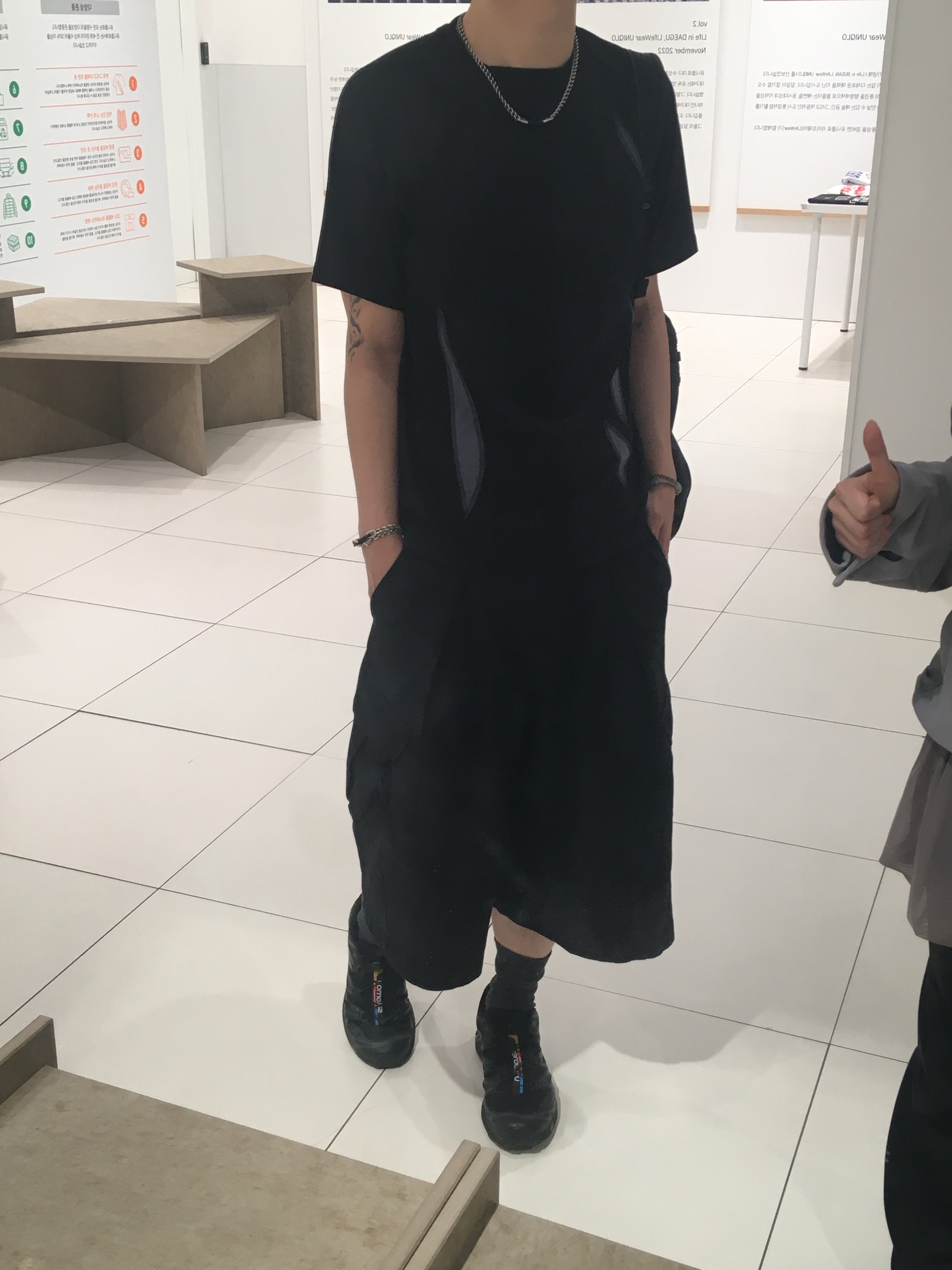Sansan Gear Flowing Panel T-Shirt Black, Sansan Gear Flowing Panel T-Shirt Black - 25SS 착용 스타일 - 1