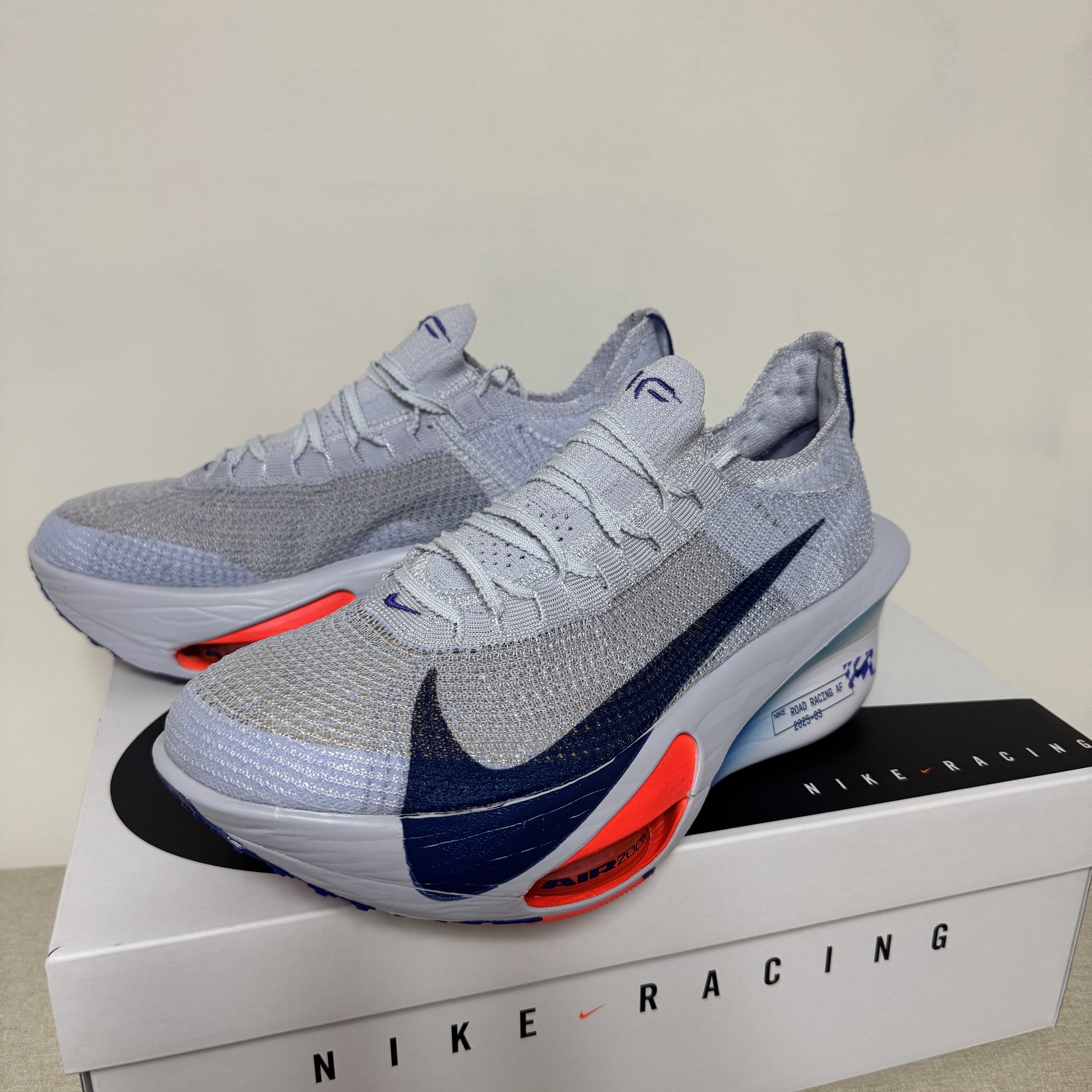 Nike Air Zoom Alphafly Next% 3 Football Grey Ghost 착용 스타일 - 3