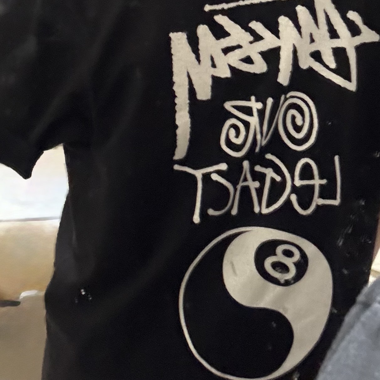 Stussy x Our Legacy Work Shop 8 Ball Pigment Dyed Yin Yang T-Shirt Black 착용 스타일 - 2