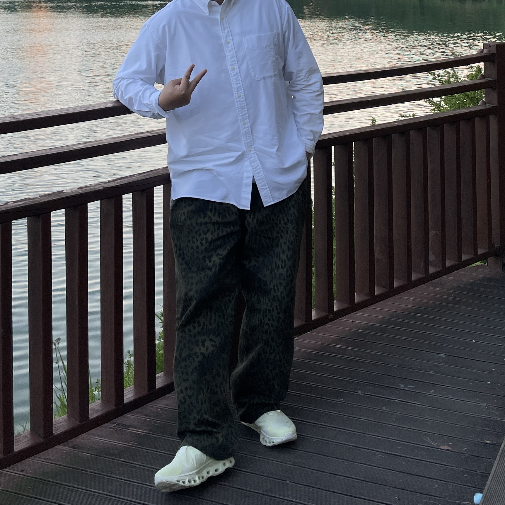 On Running x Post Archive Faction (Paf) Cloudmonster 2 Seedling White 착용 스타일