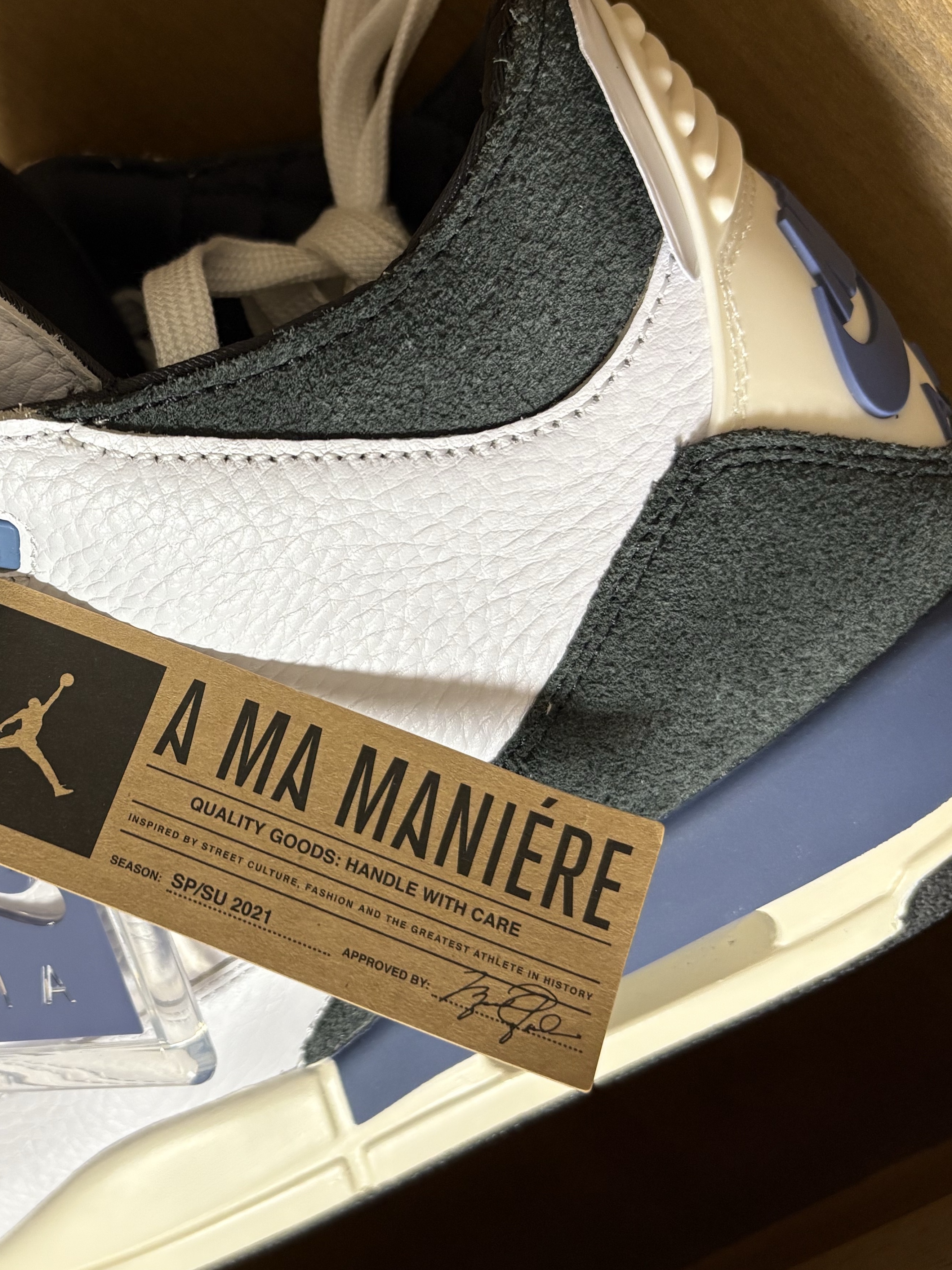Jordan 3 x A Ma Maniere Retro OG SP For The Love 착용 스타일