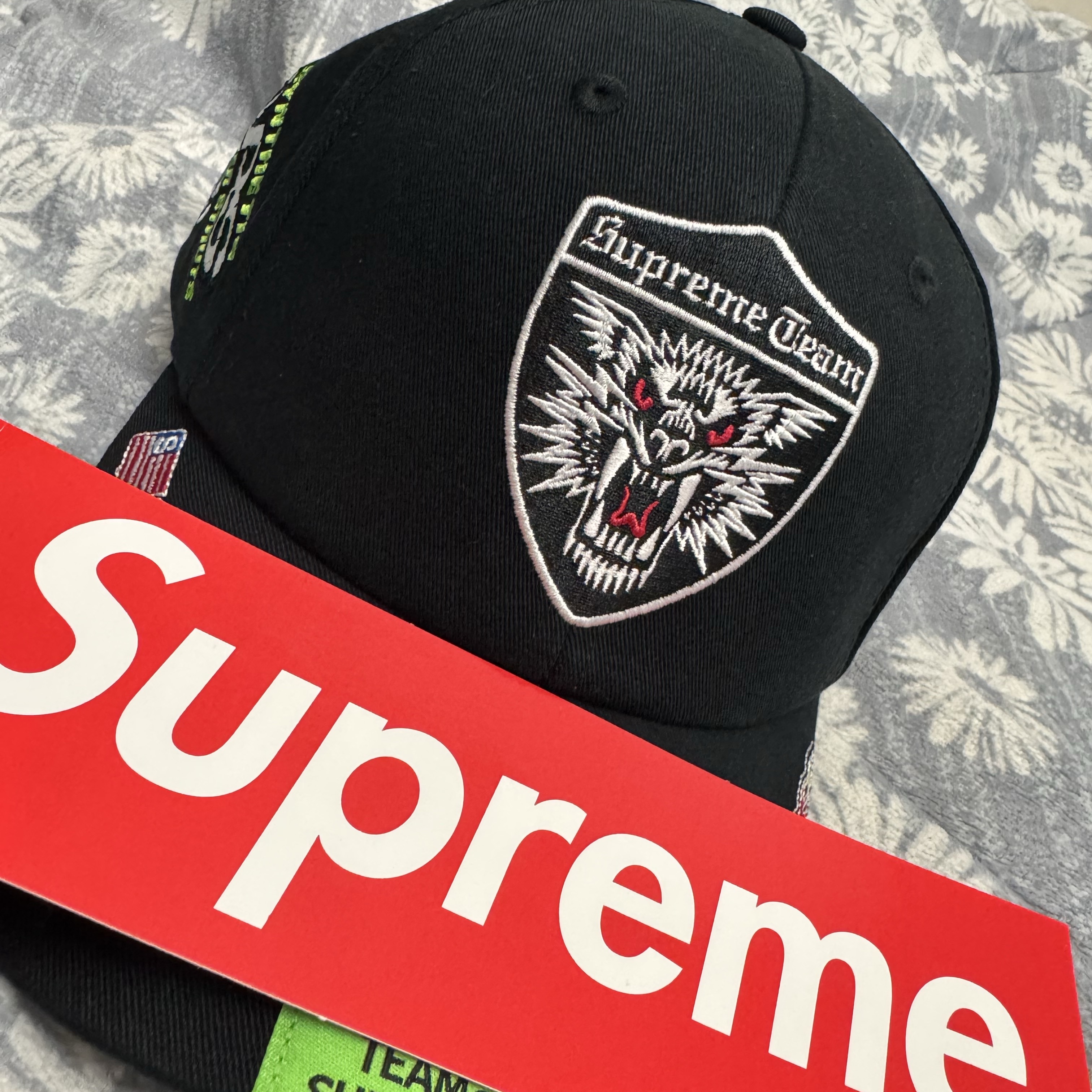 Supreme Racing Team 6-Panel Black - 25SS 착용 스타일