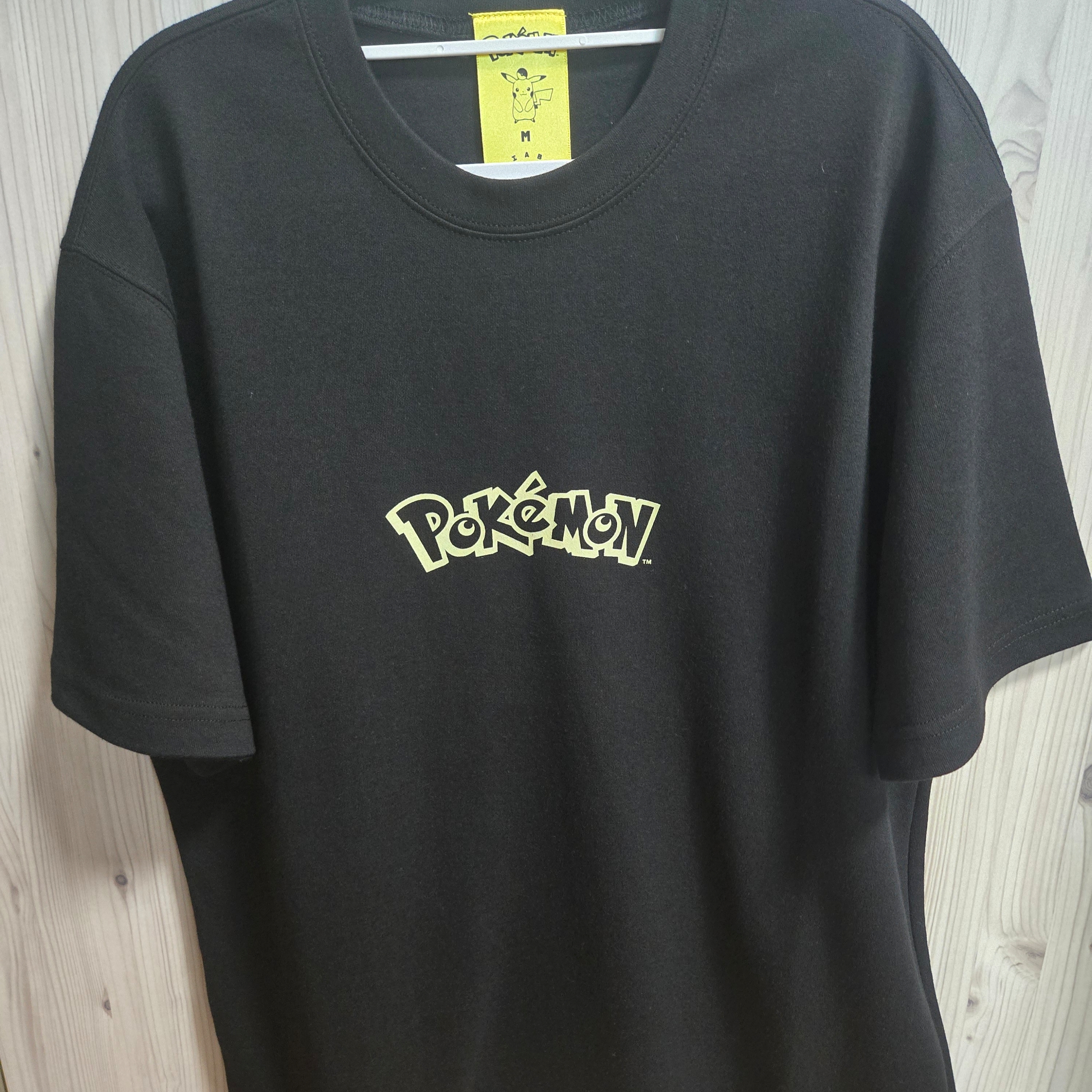 IAB Studio x Pokemon Mimikyu T-Shirt Black Yellow 착용 스타일 - 1