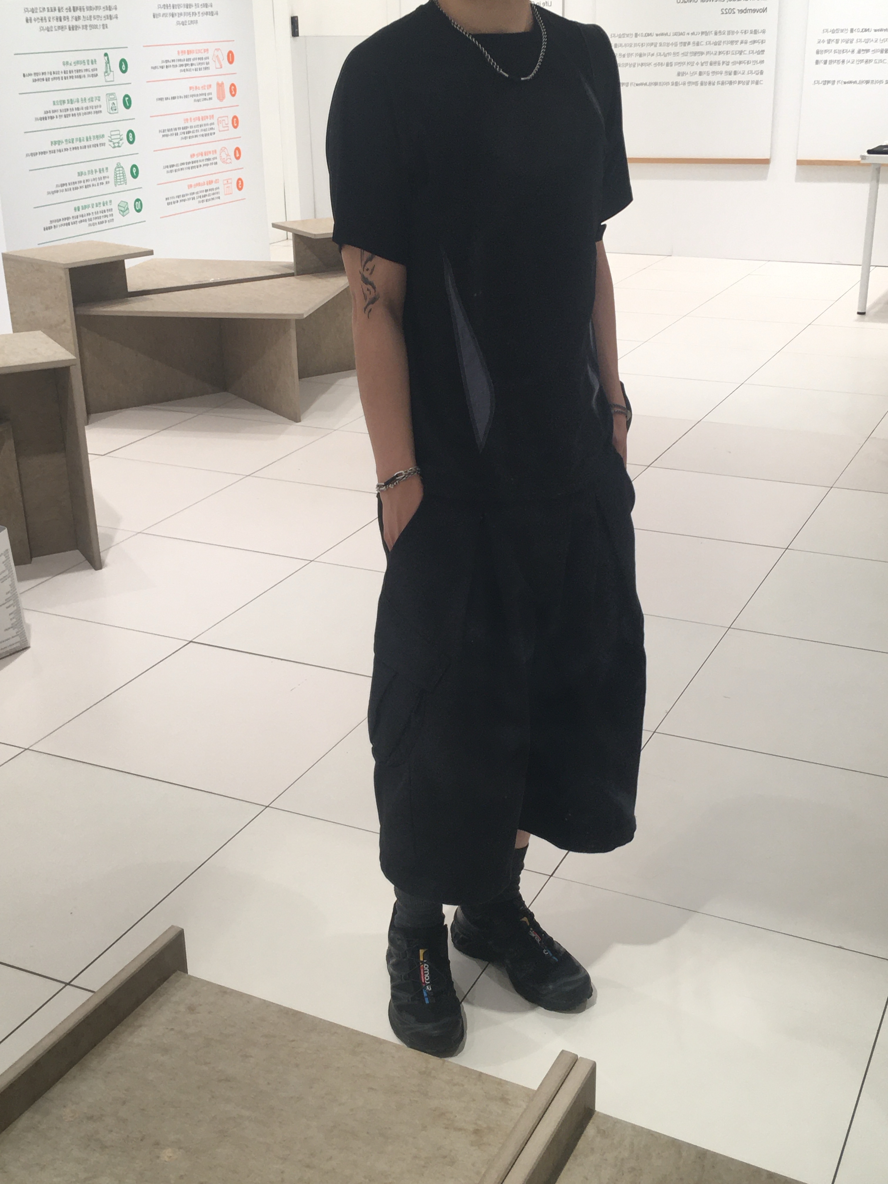 Sansan Gear Flowing Panel T-Shirt Black, Sansan Gear Flowing Panel T-Shirt Black - 25SS 착용 스타일 - 2