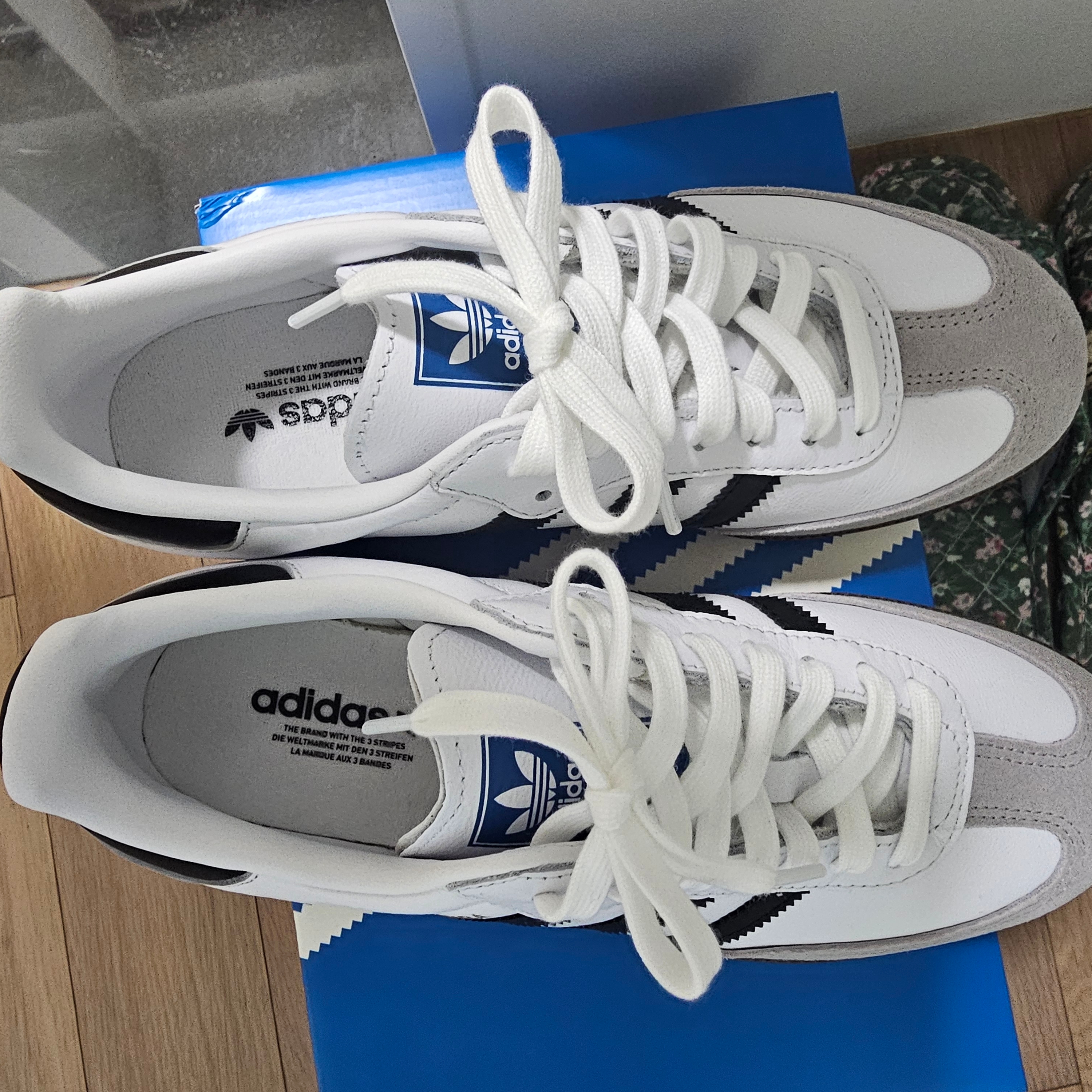 Adidas Samba OG Cloud White 착용 스타일 - 2