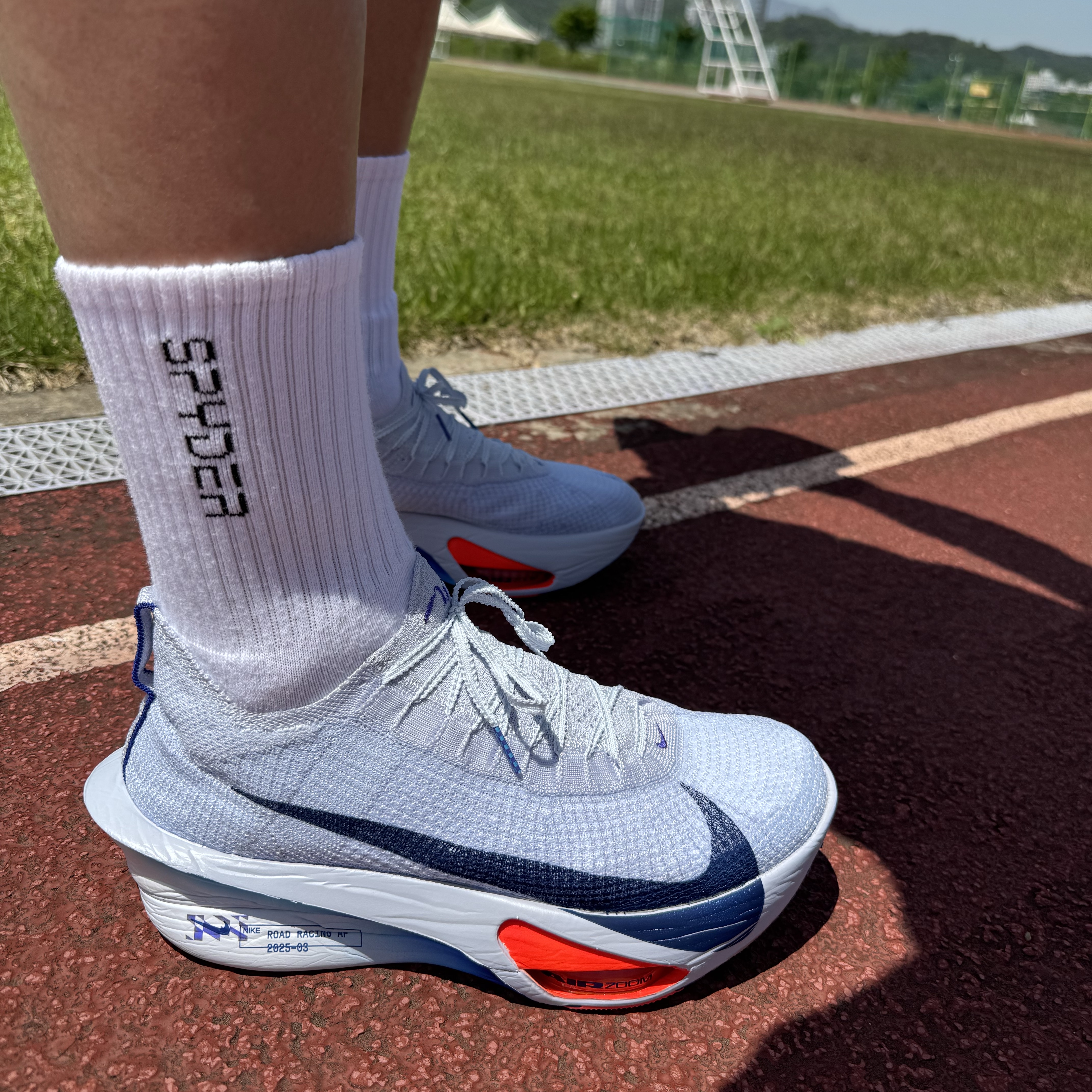 Nike Air Zoom Alphafly Next% 3 Football Grey Ghost 착용 스타일 - 1