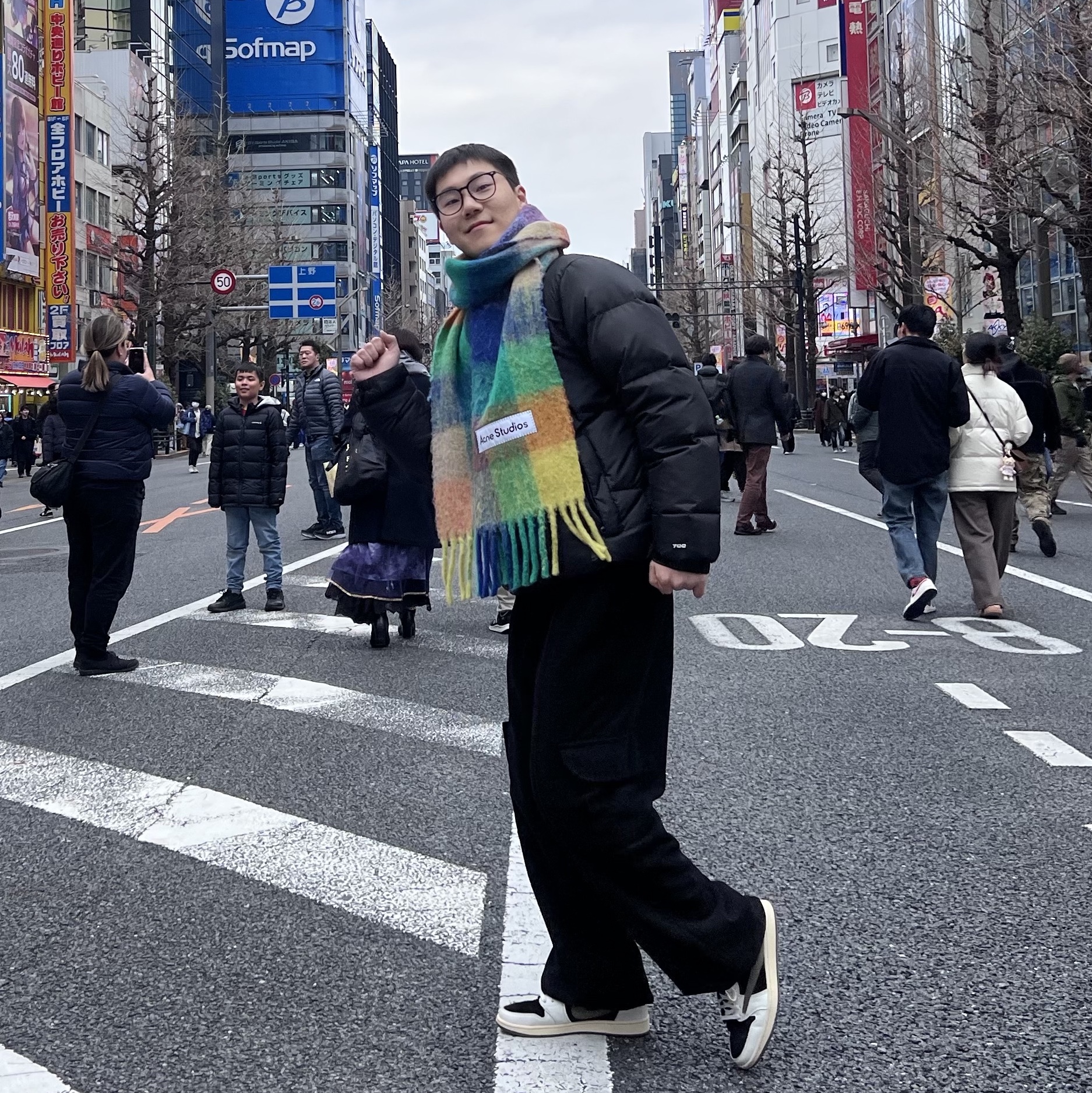 The North Face 1996 Eco Nuptse Jacket Black, (W) Jordan 1 x Travis Scott Retro Low OG SP Medium Olive 착용 스타일