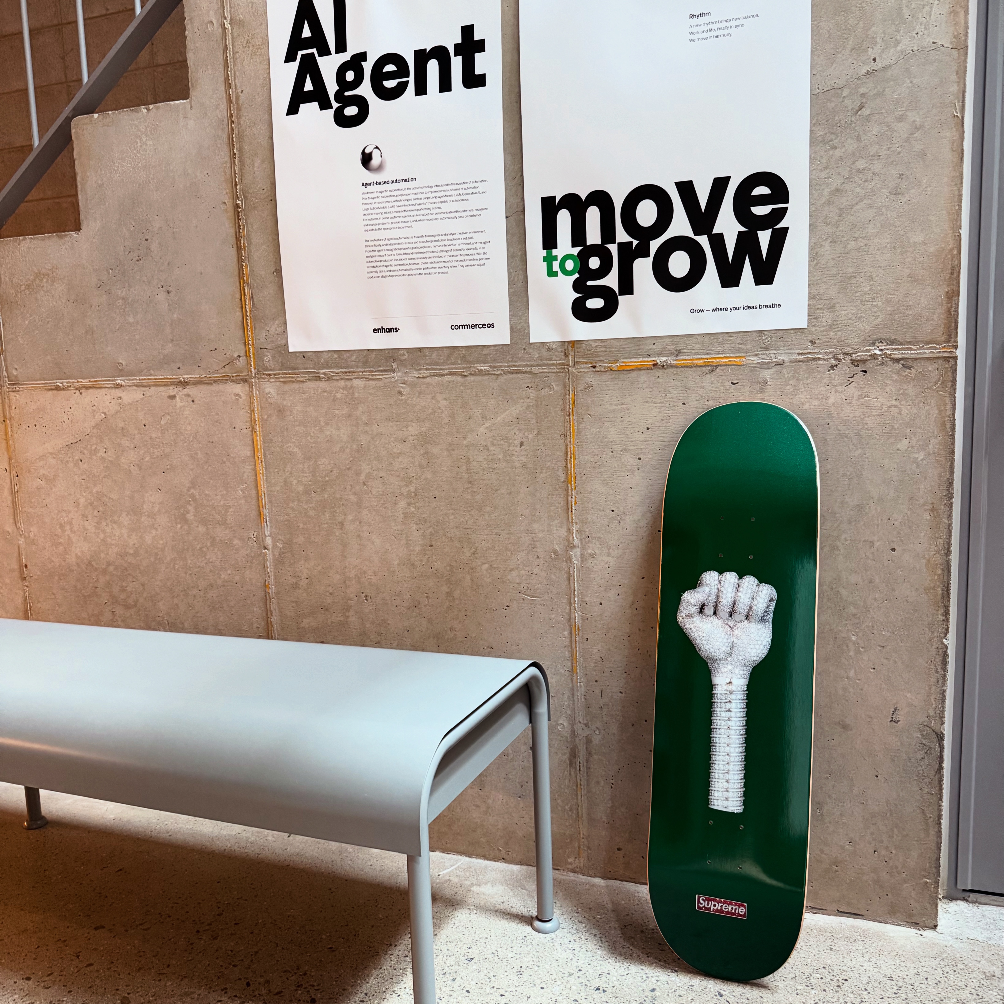 Supreme x Hardies Fist Skateboard Deck Green - 23SS 착용 스타일