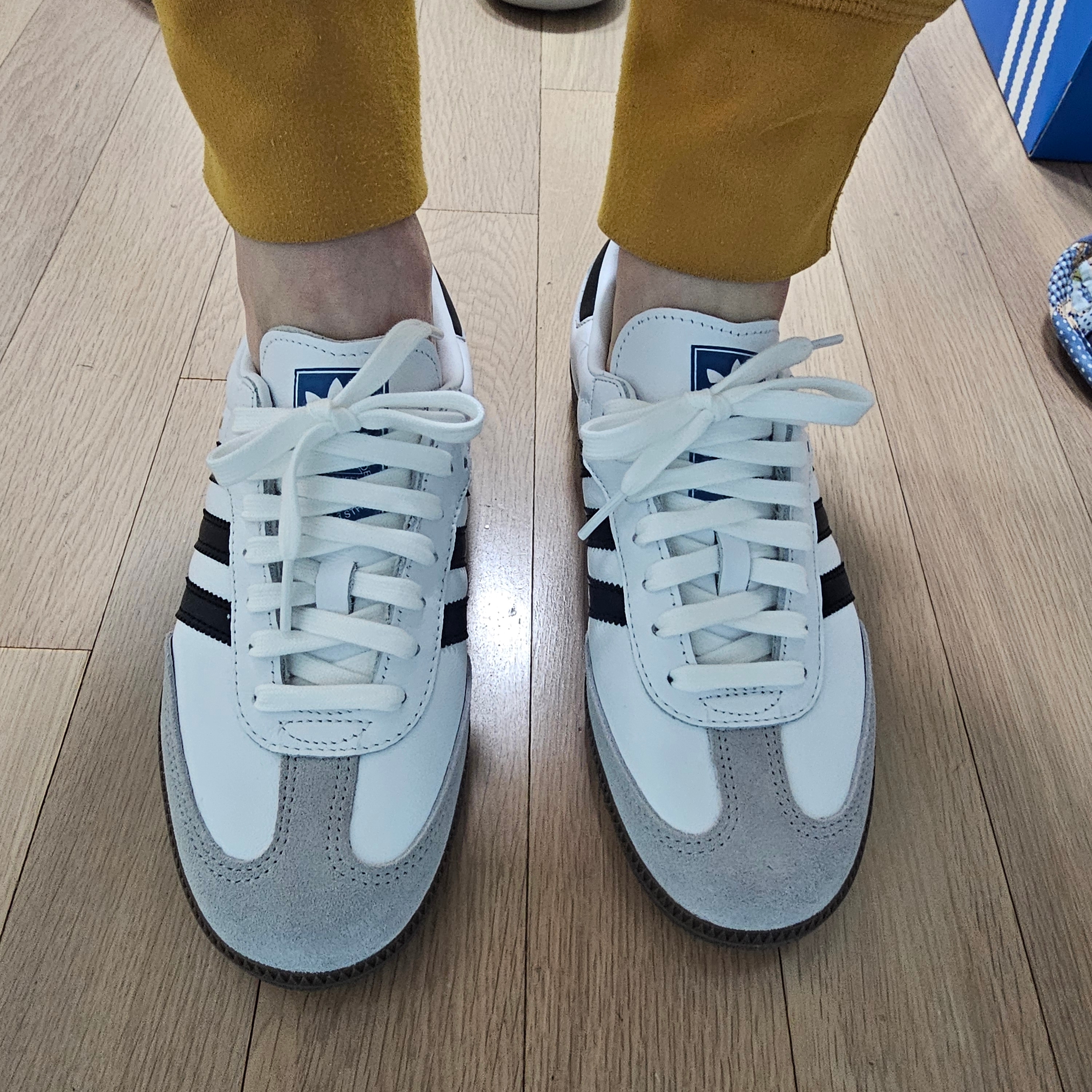 Adidas Samba OG Cloud White 착용 스타일 - 3