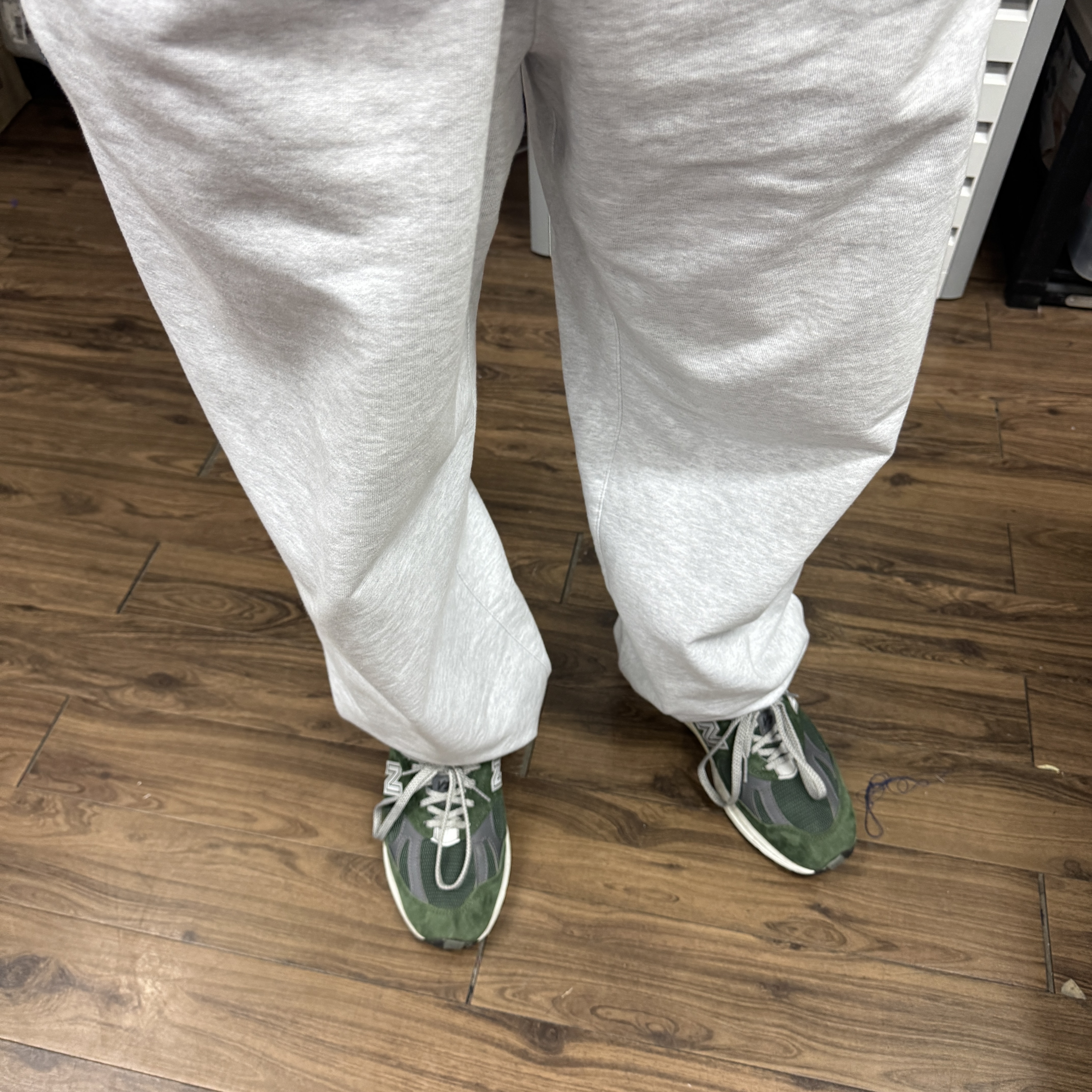 New Balance 991v2 Made in UK Kombu Green 착용 스타일 - 2