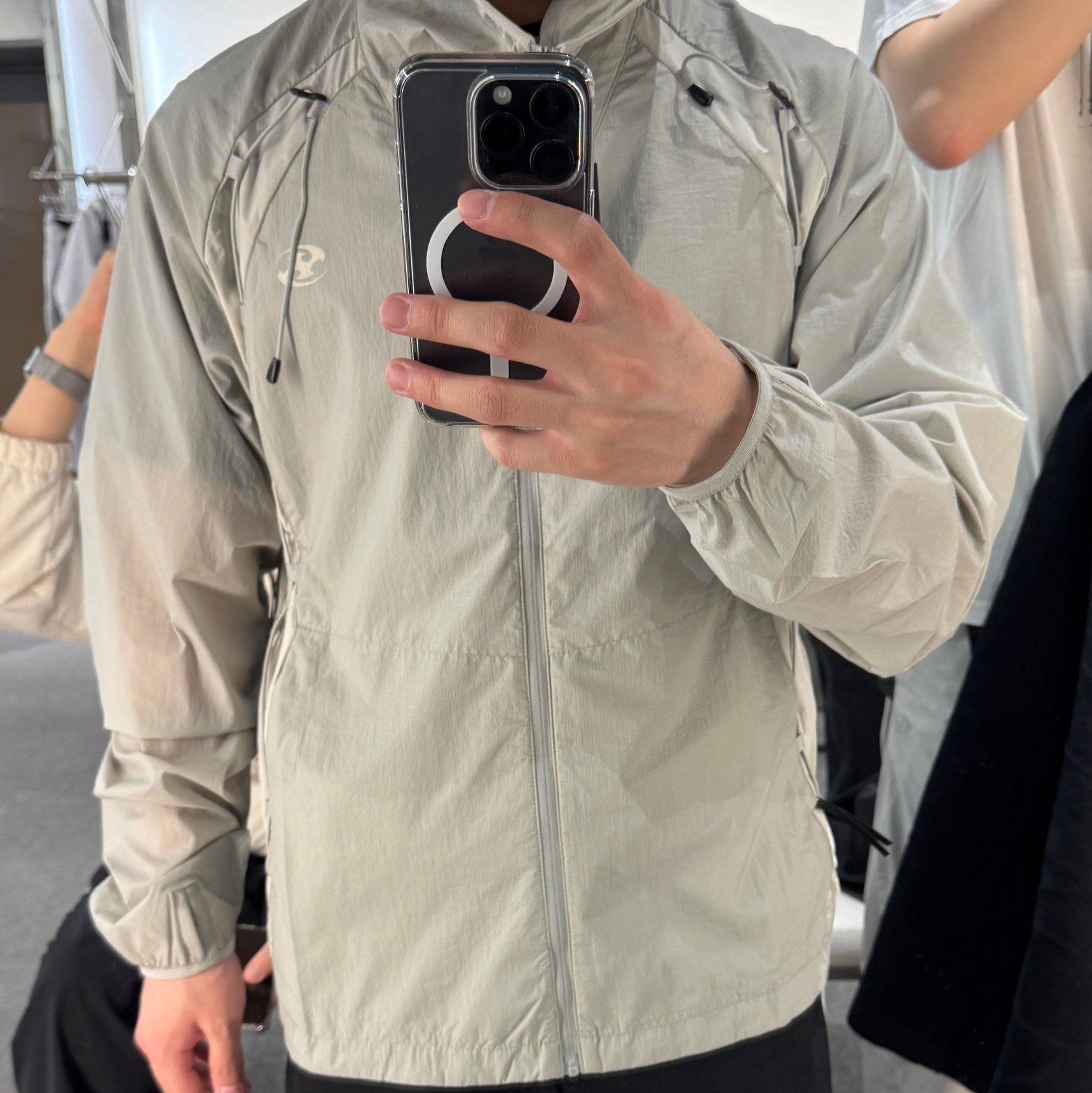 Sansan Gear Backpack Jacket Light Grey - 24SS 착용 스타일 - 2