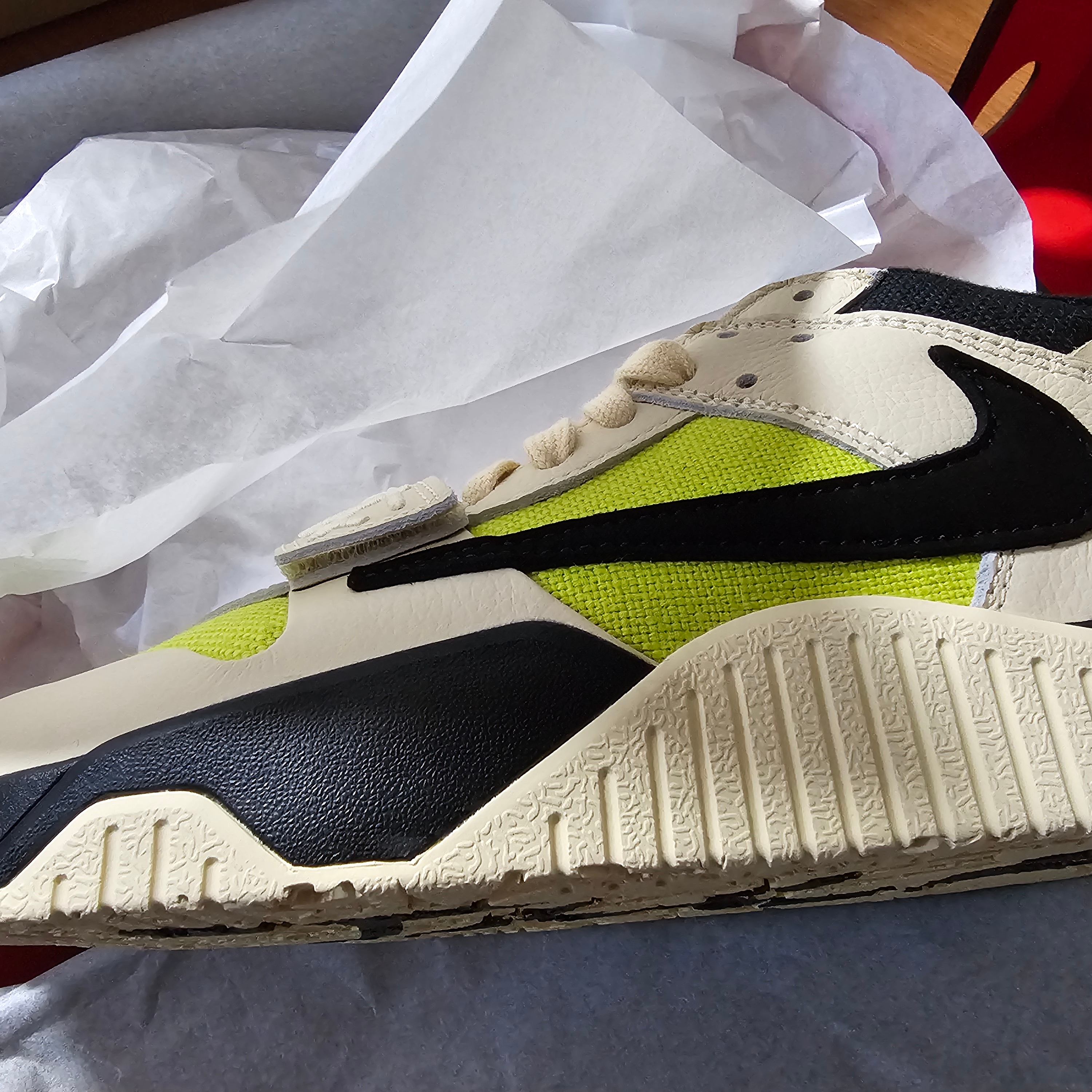 Jordan x Travis Scott Jumpman Jack TR Bright Cactus 착용 스타일 - 3