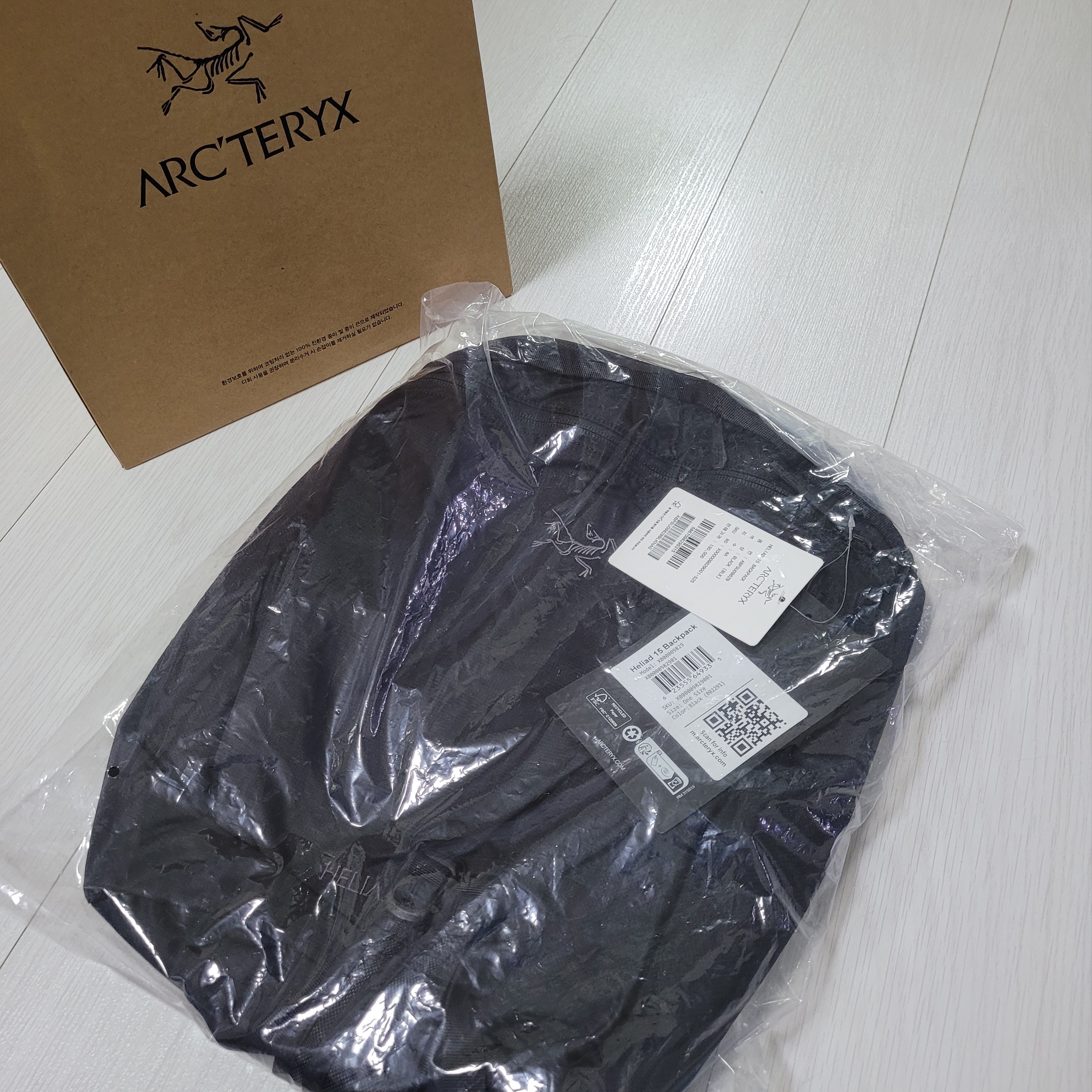 Arc'teryx Heliad 15 Backpack Black 착용 스타일