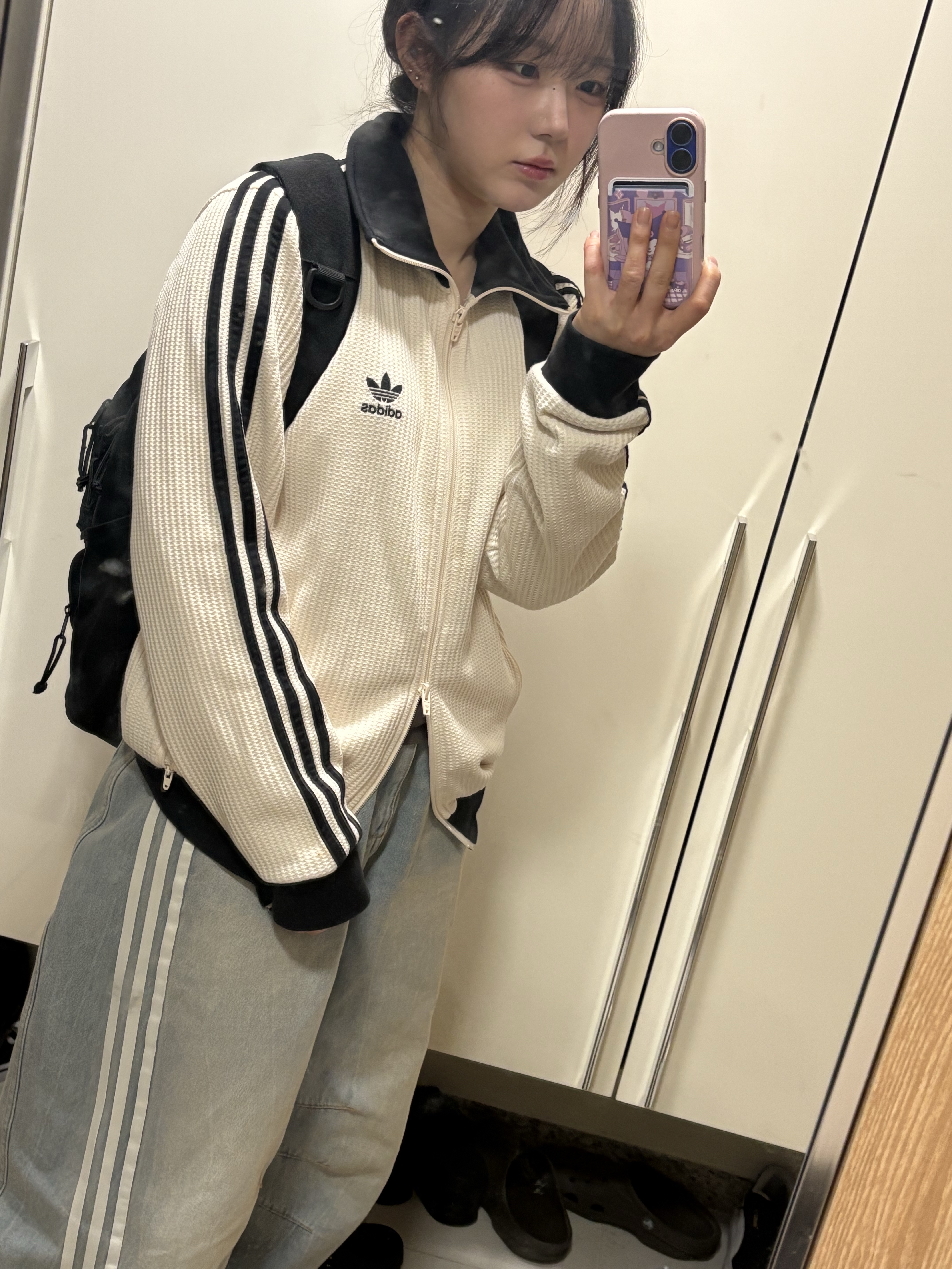 (W) Adidas Adilenium Season 2 Oversized Zip Off Track Pants Gender Neutral Black - KR Sizing, Adidas Waffle Beckenbauer Track Top Wonder White - KR Sizing 착용 스타일 - 2