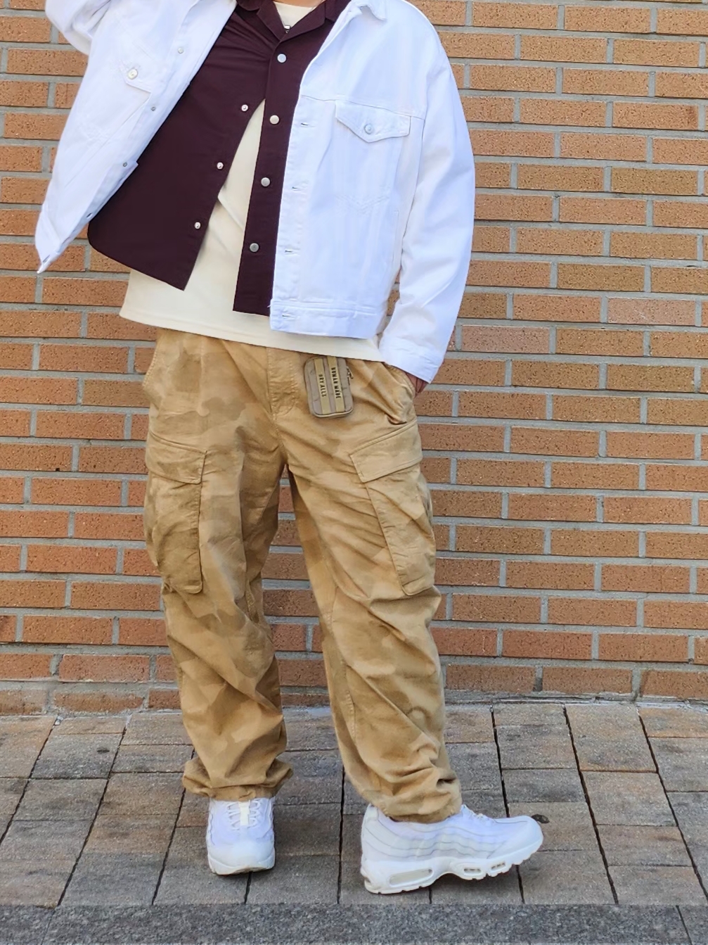 Nike Air Max 95 Essential Triple White, Jordan x A Ma Maniere Warm-Up Shirts Mahogany - Asia 착용 스타일 - 4