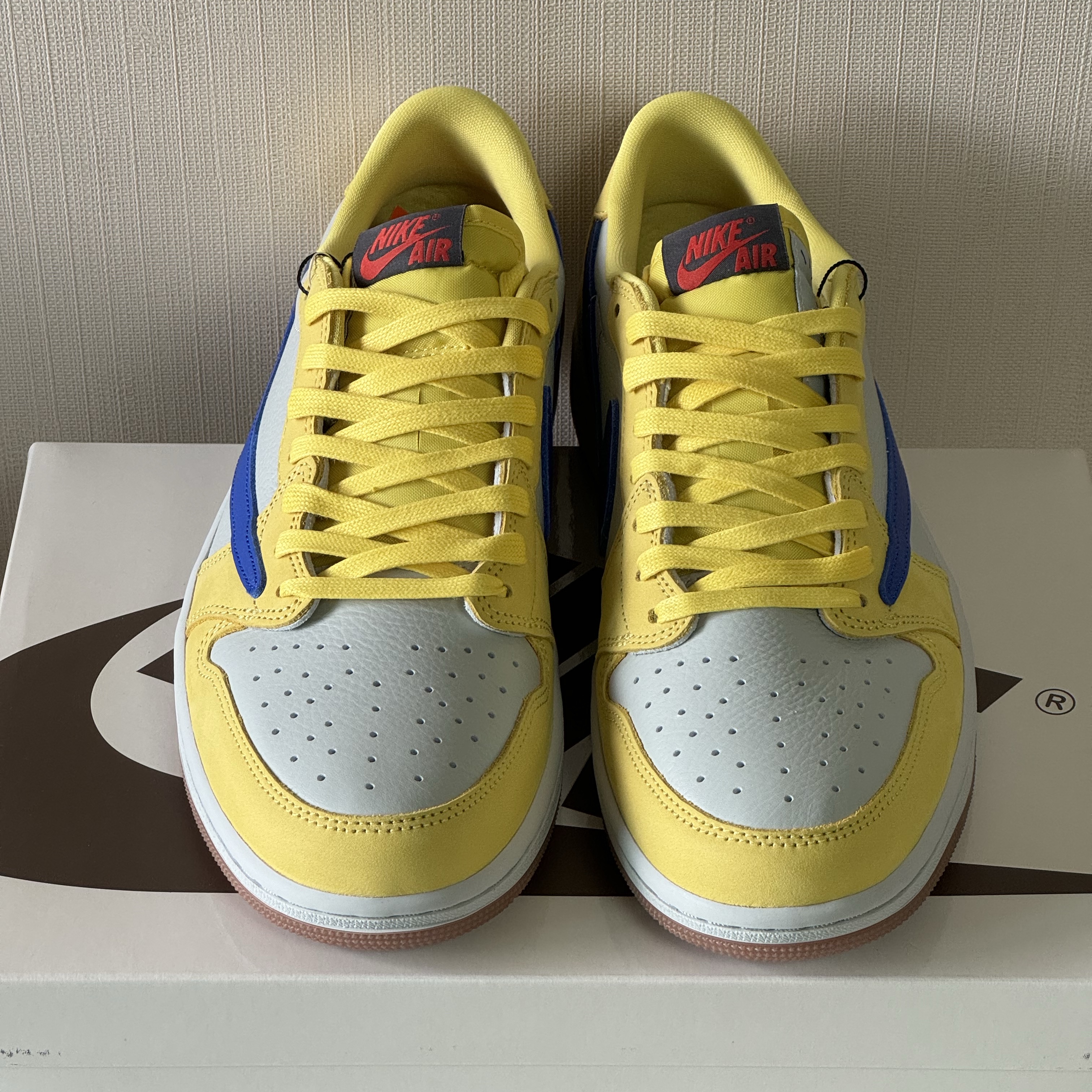 (W) Jordan 1 x Travis Scott Retro Low OG SP Canary 착용 스타일