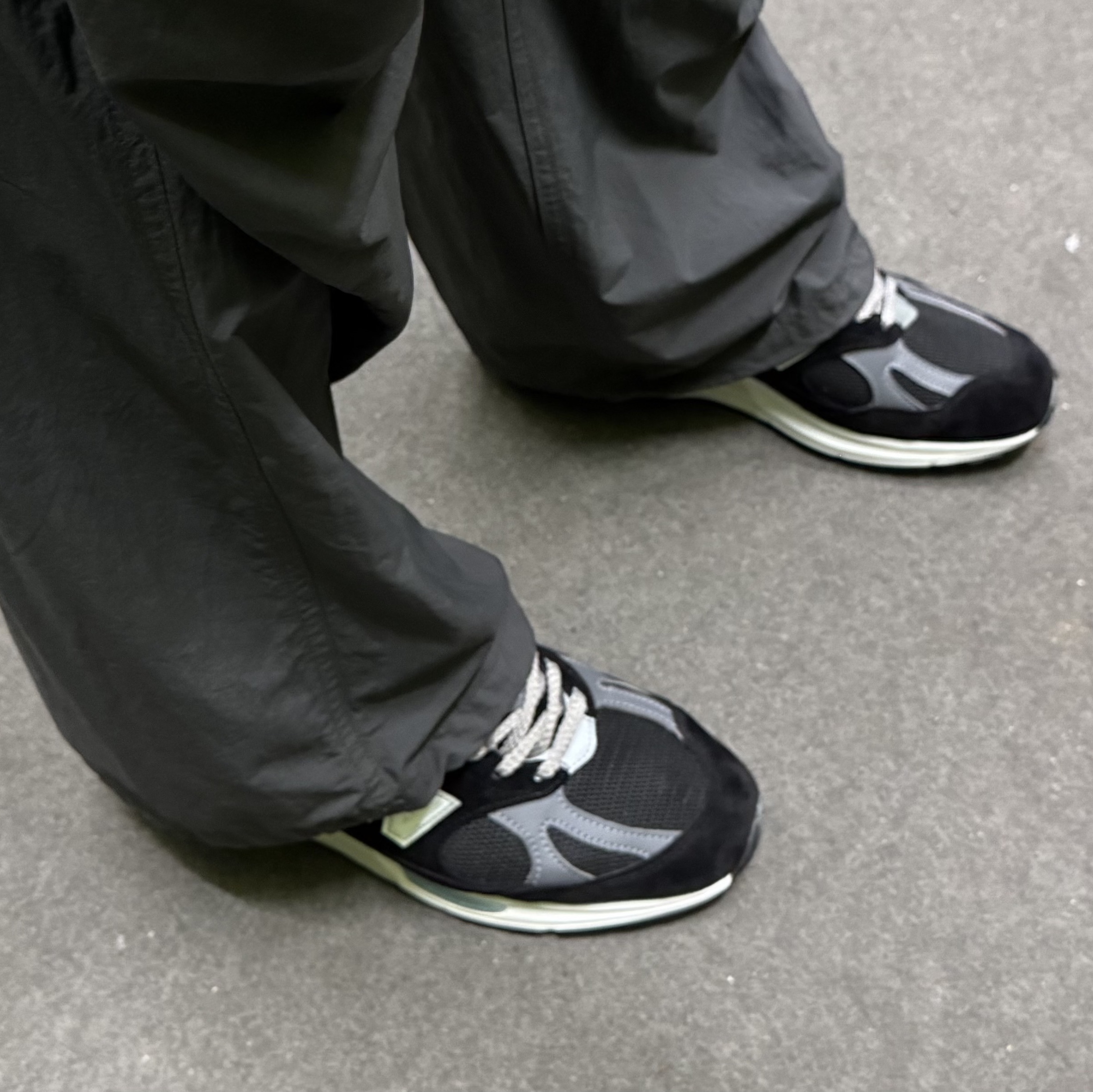New Balance 991v2 Made in UK Black 착용 스타일