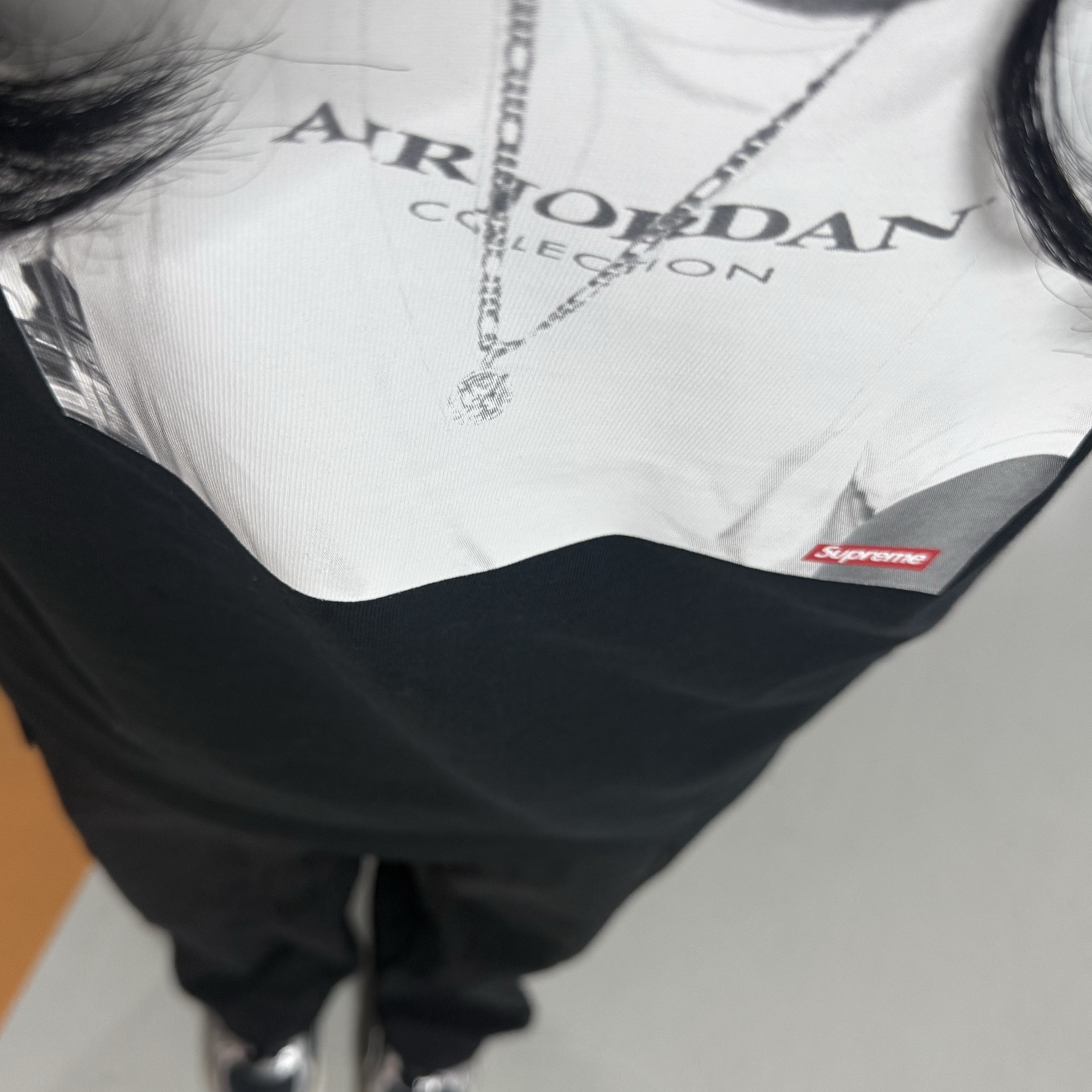 Supreme x Jordan Biggie S/S Top Black - 24FW, Monamhee x 10 Corso Como Bianco Keyring Black 착용 스타일 - 3