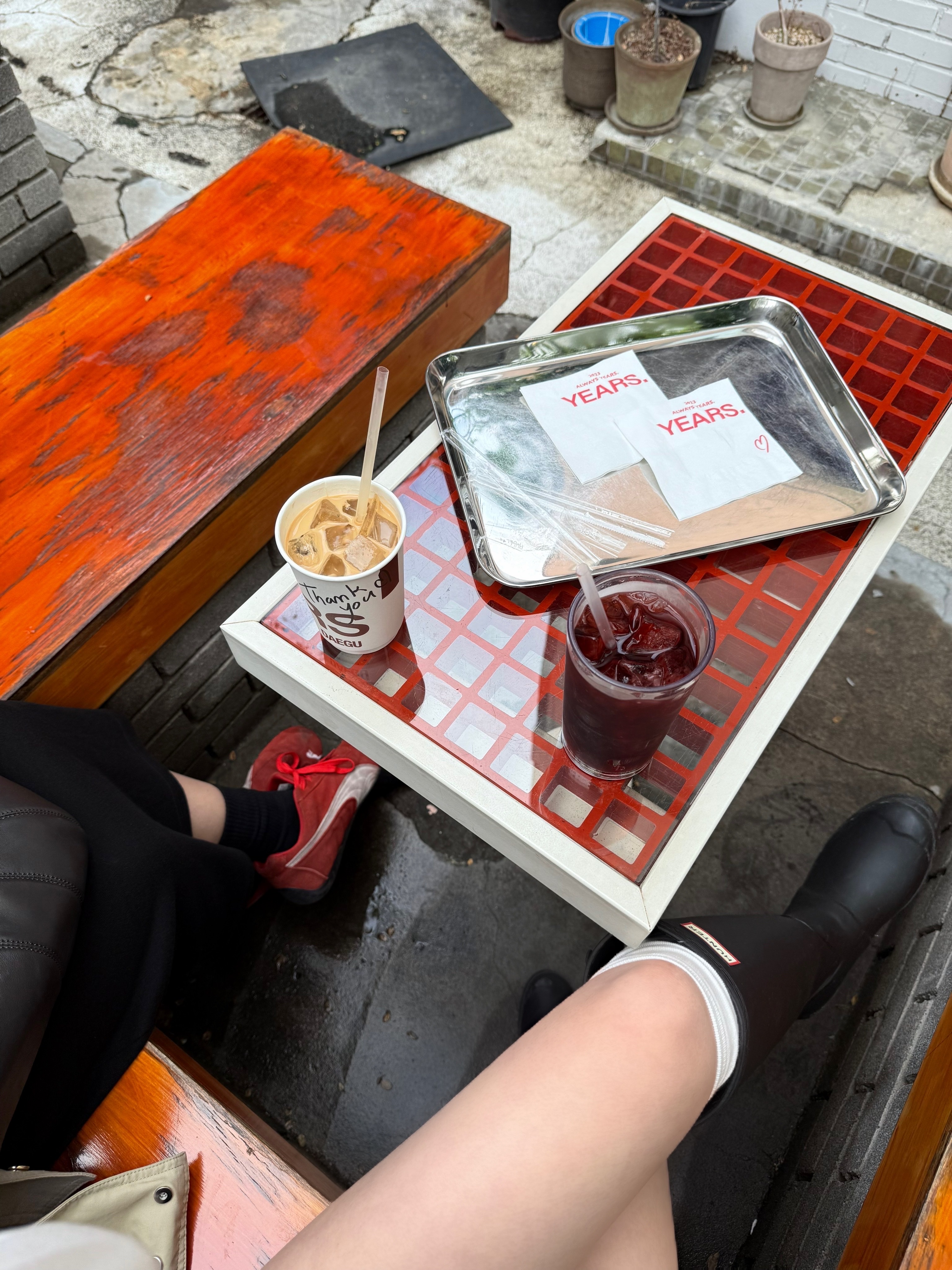 (W) Hunter Original Tall Rain Boots Black, Puma Speedcat OG Red White 착용 스타일