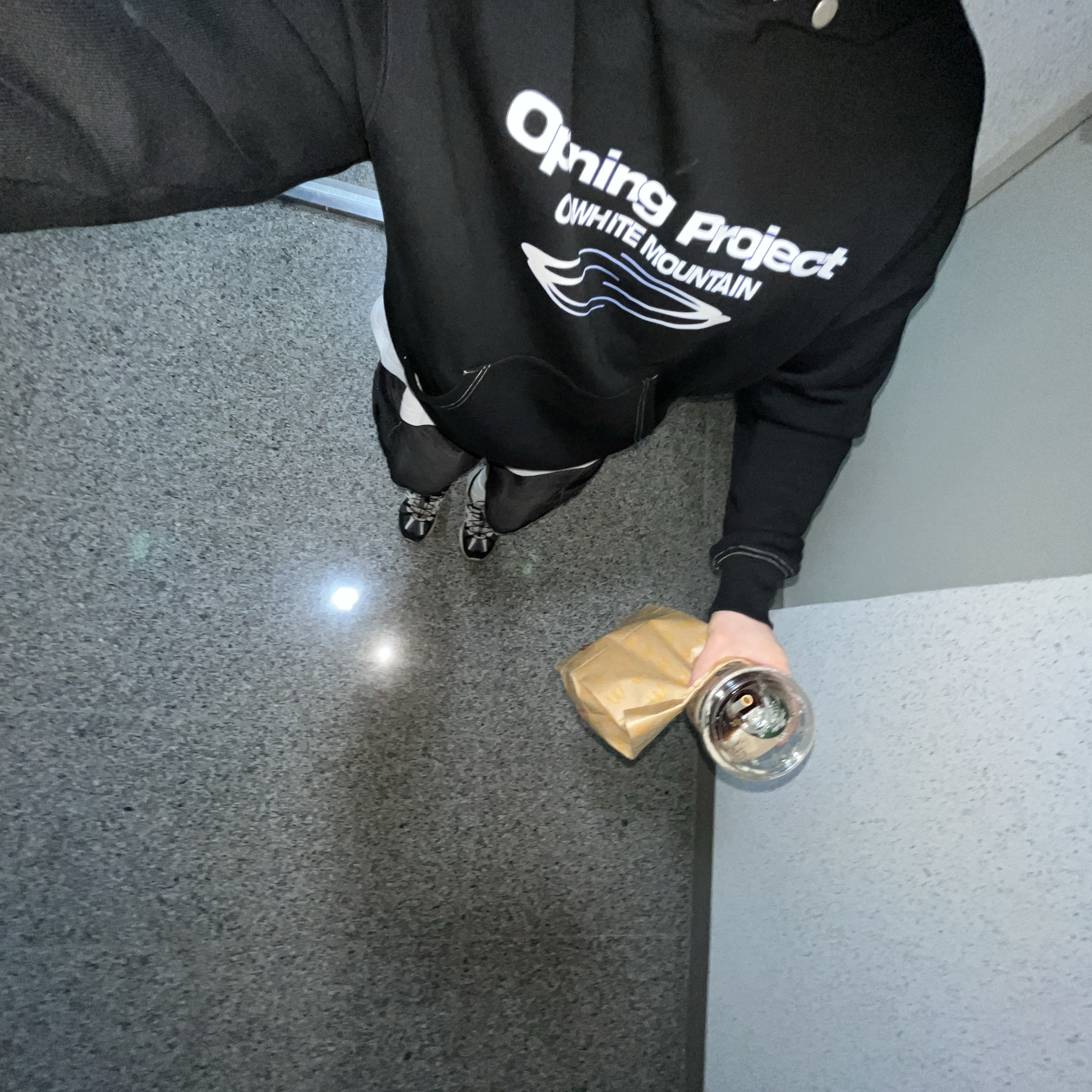 Opening Project Identity Hoodie Black 착용 스타일