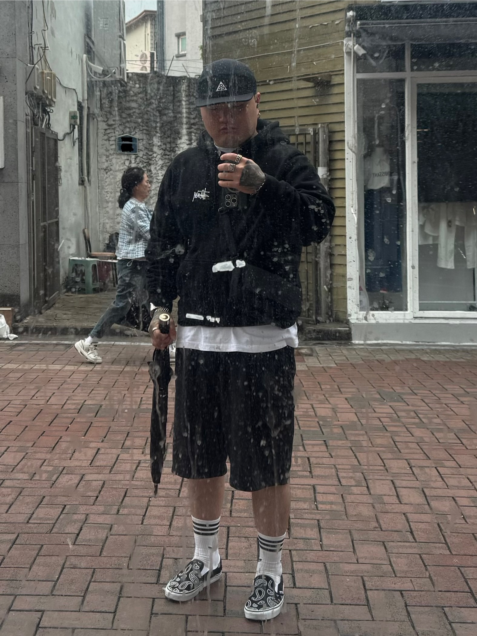 Nike ACG Fly Cap Black, Stussy Basic Stussy Hoodie Black 착용 스타일