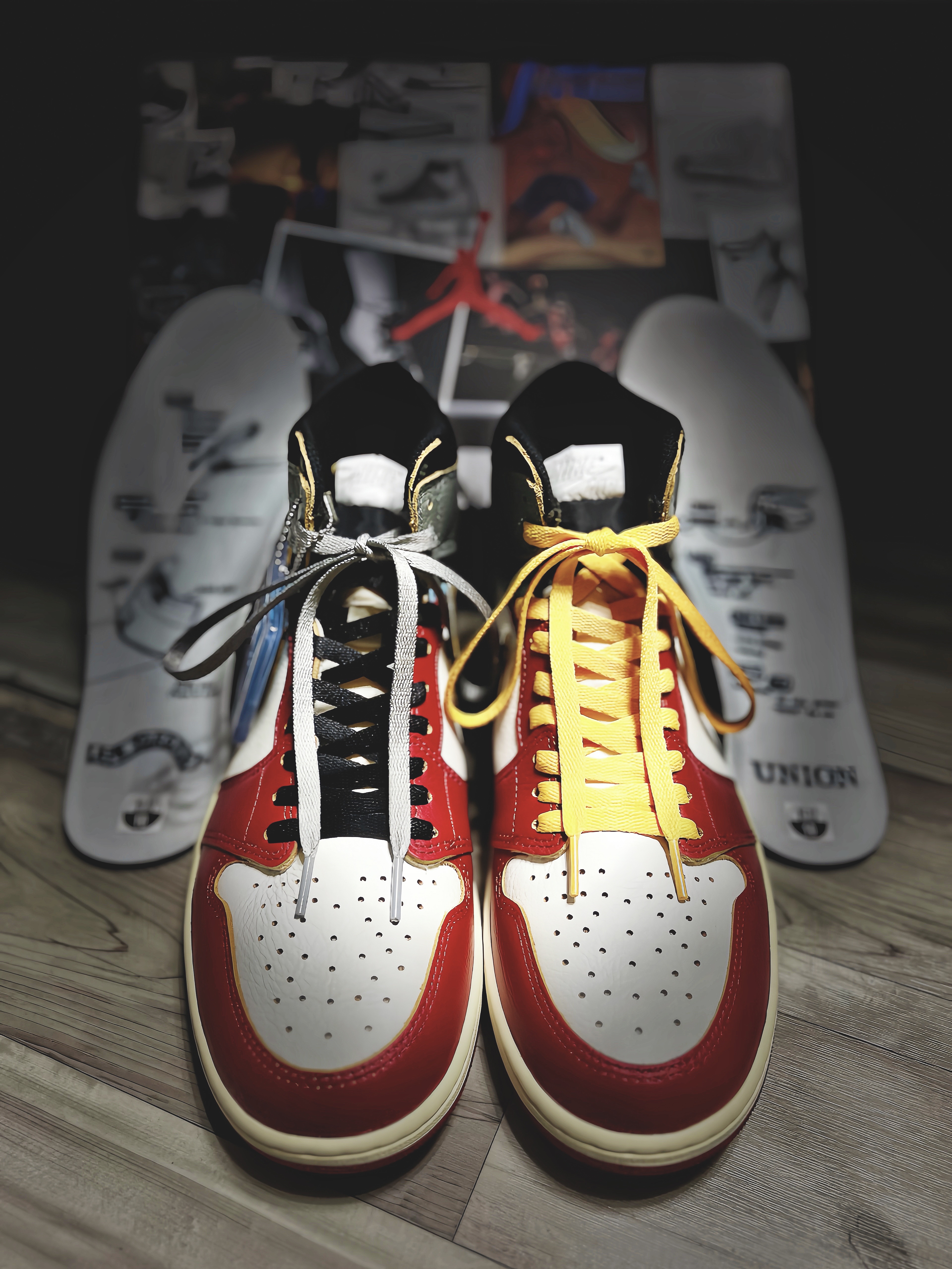 Jordan 1 x Union Retro High OG Chicago Shadow, Jordan x Union Everyday Essential 3.0 Crew Socks Sport Equator Blue 착용 스타일 - 1