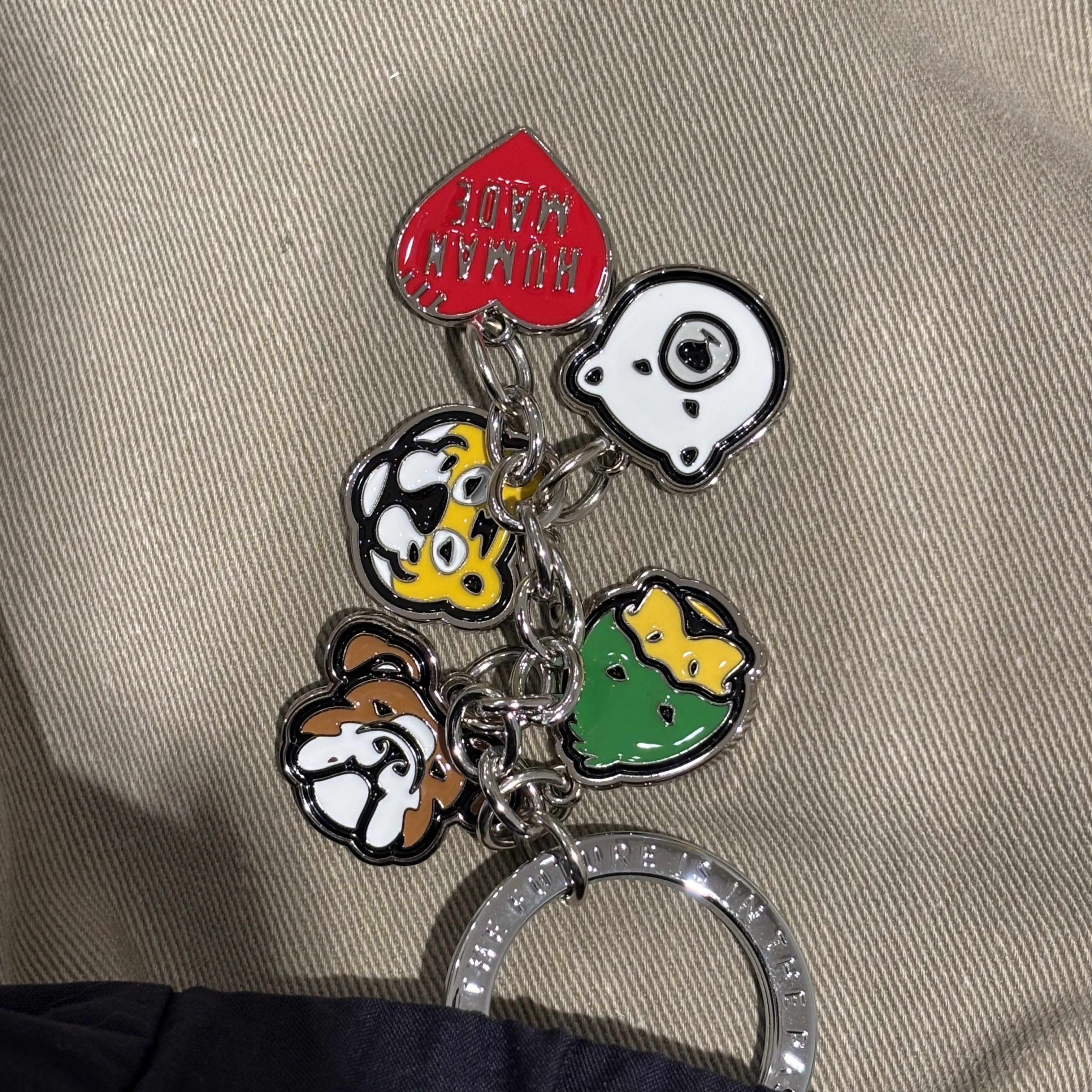 Human Made Animal Keyring Silver 착용 스타일 - 3