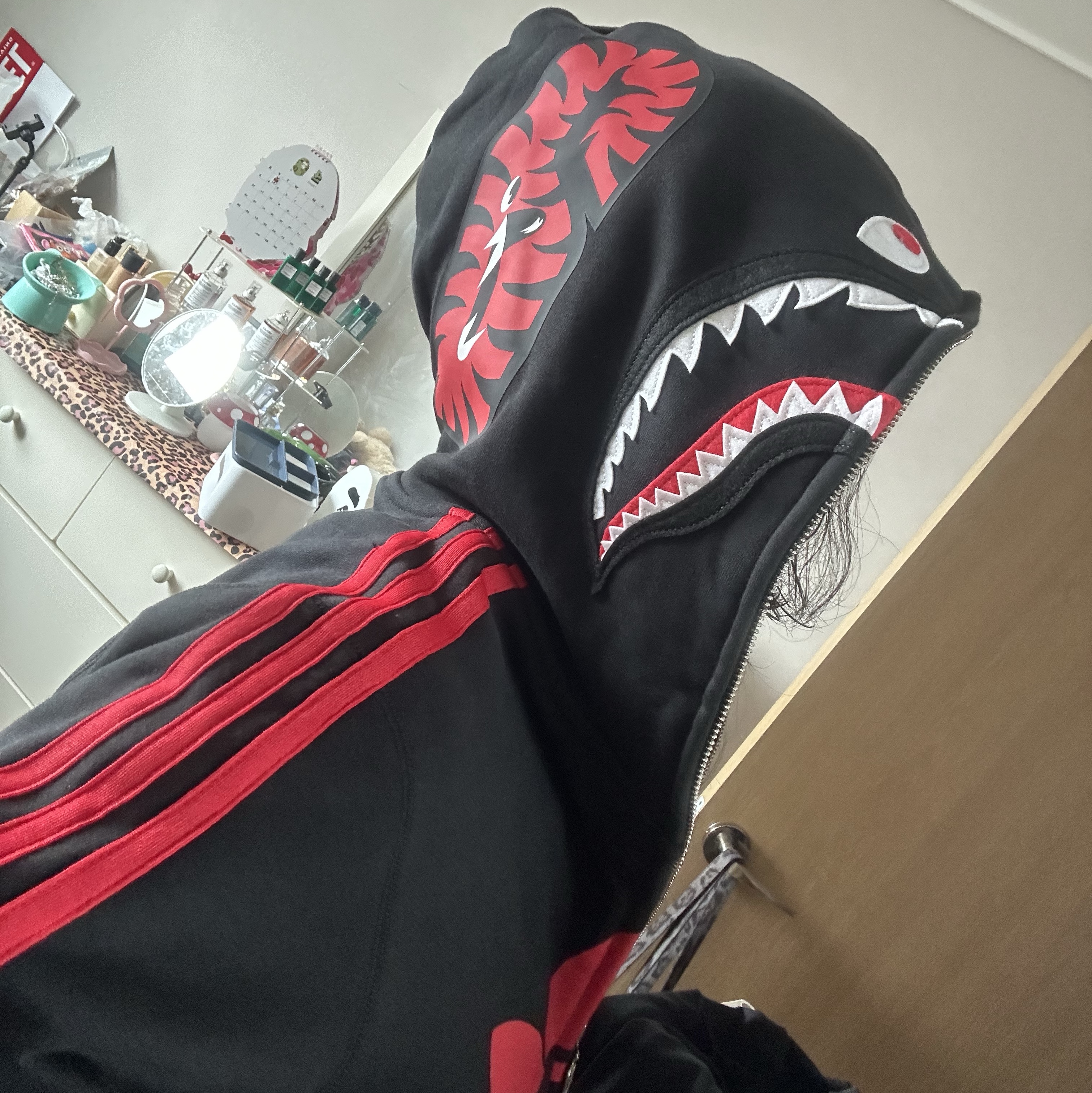 Adidas x BAPE Ultimate Shark Hoodie Black - KR Sizing, BAPE Color Camo Double Shark Full Zip Hoodie Bright Red 착용 스타일 - 1