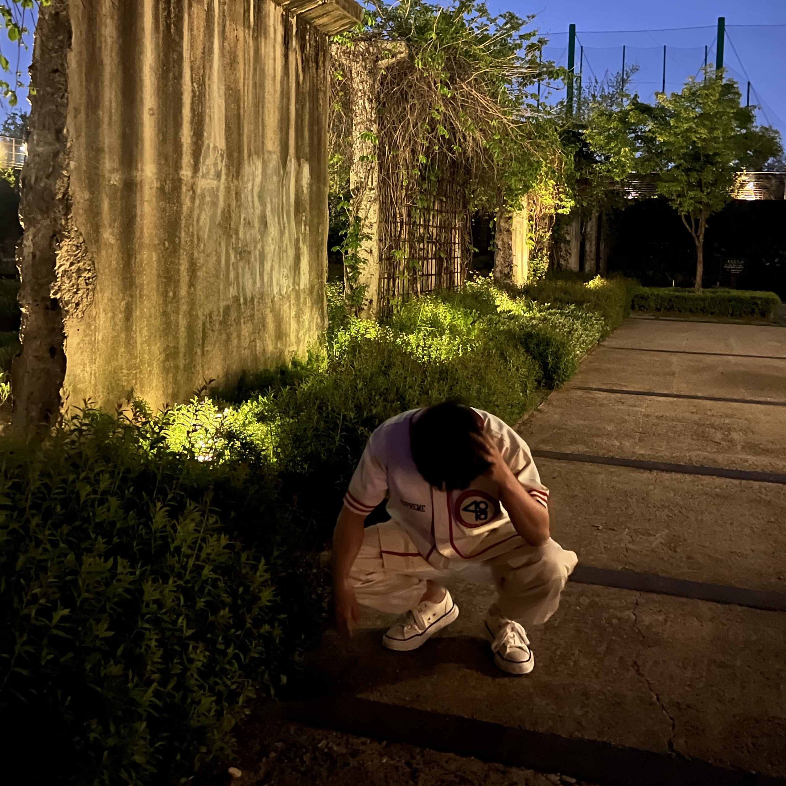 Supreme x 40 Acres Twill Baseball Jersey Natural - 25SS, Supreme x Nike Ripstop Track Pants White - 24SS 착용 스타일 - 1
