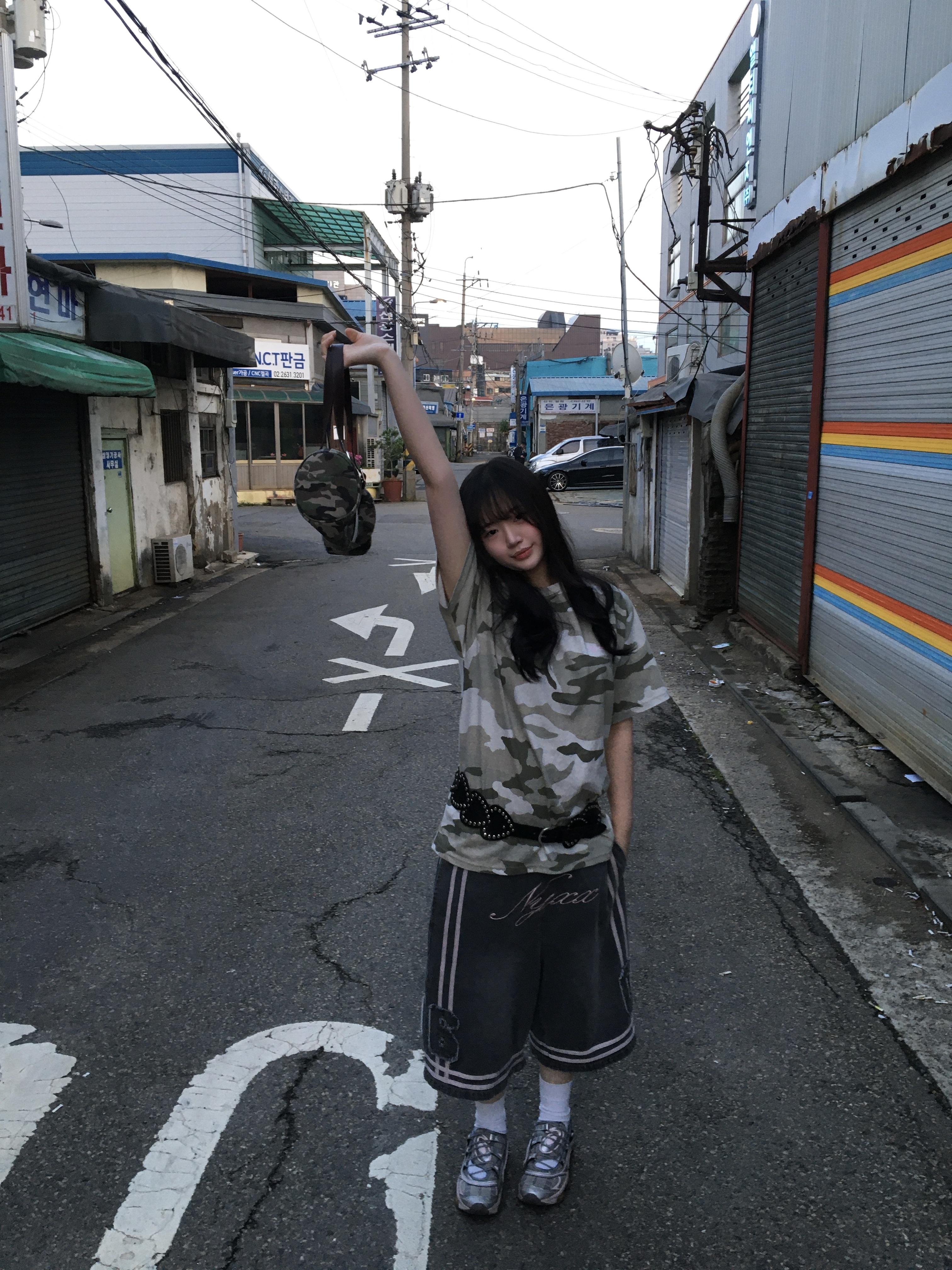 NYXX Basketball Denim Half Pants Gray, NYXX 14 Off Shouler Tee Camo 착용 스타일 - 2