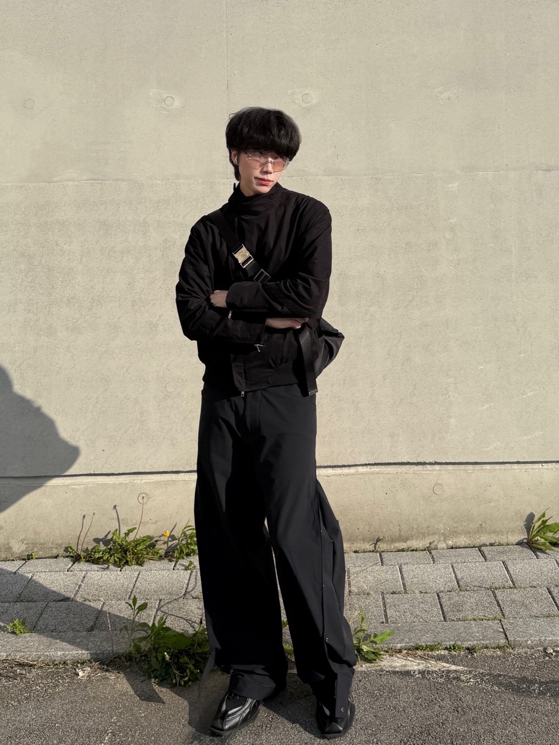Nonnod Flexible Pants Black, Nike x Martine Rose Shox MR4 Black 착용 스타일 - 1