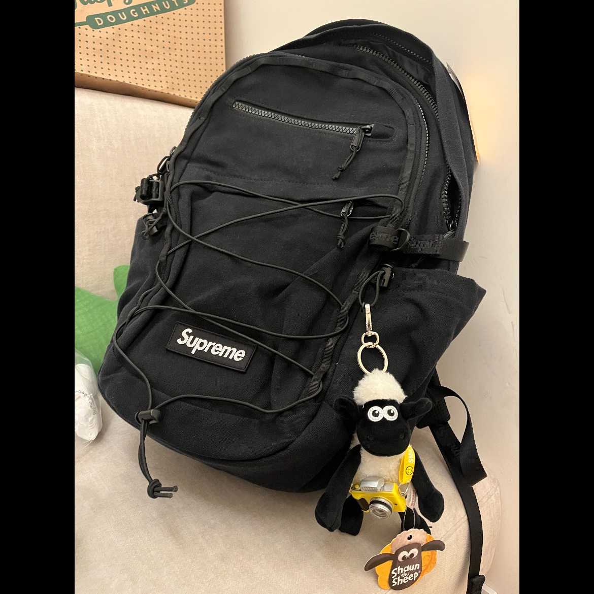 Supreme Backpack Black - 25SS 착용 스타일