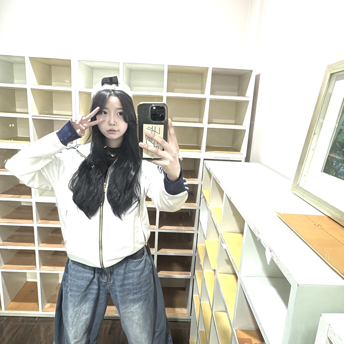 (W) Adidas Firebird Badge Track Top Cloud White - KR Sizing 착용 스타일