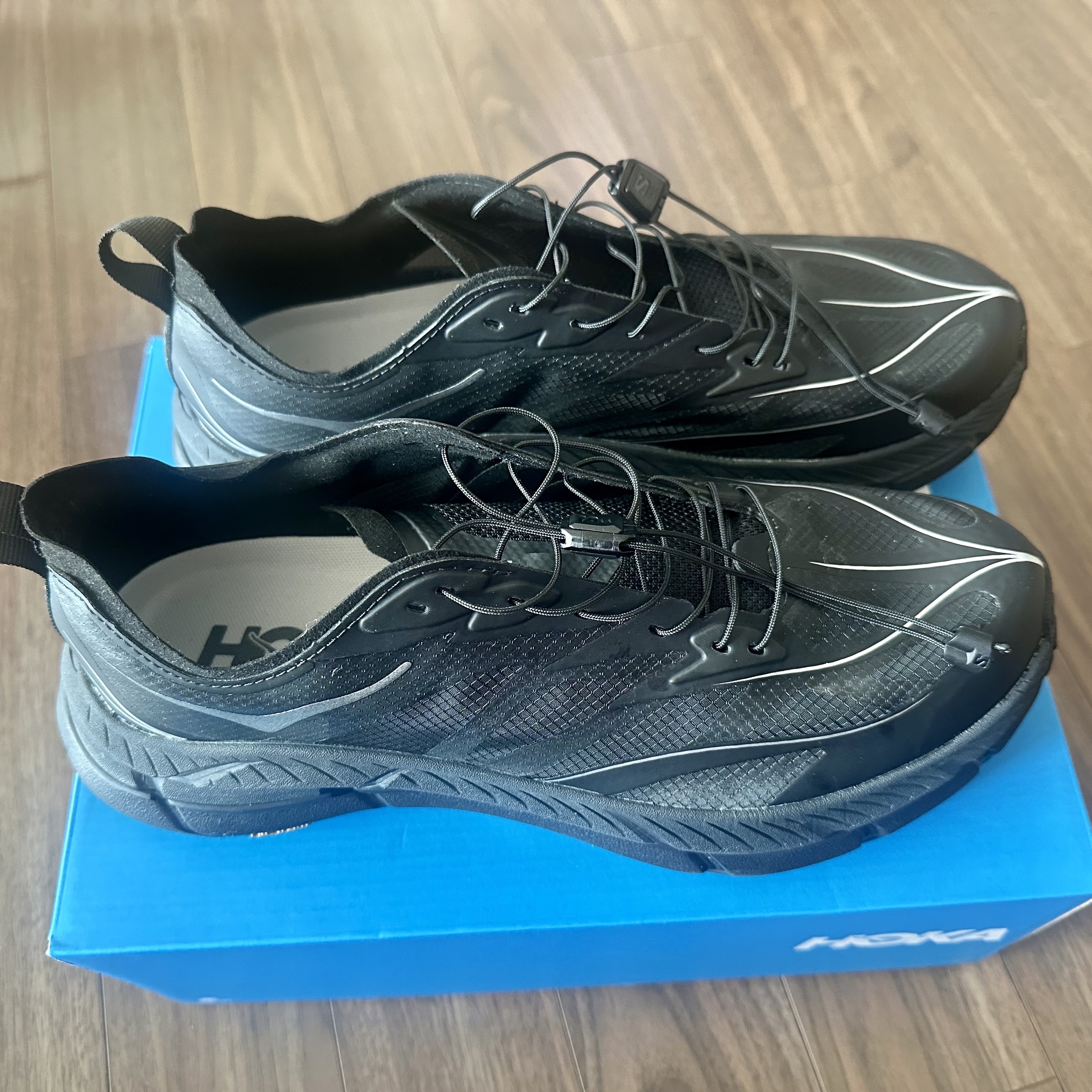 Hoka Mafate Speed 4 Lite Black Outer Orbit 착용 스타일 - 3