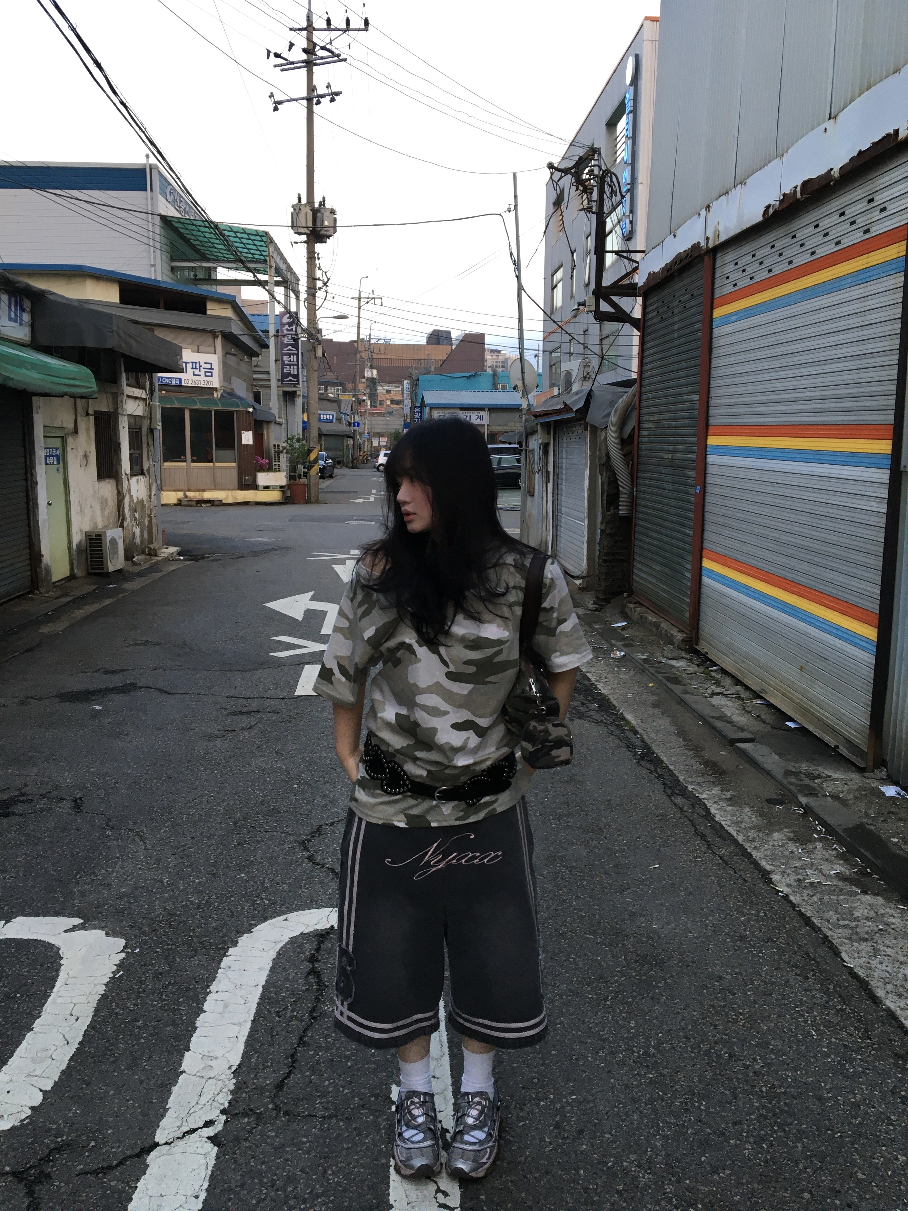 NYXX Basketball Denim Half Pants Gray, NYXX 14 Off Shouler Tee Camo 착용 스타일 - 4